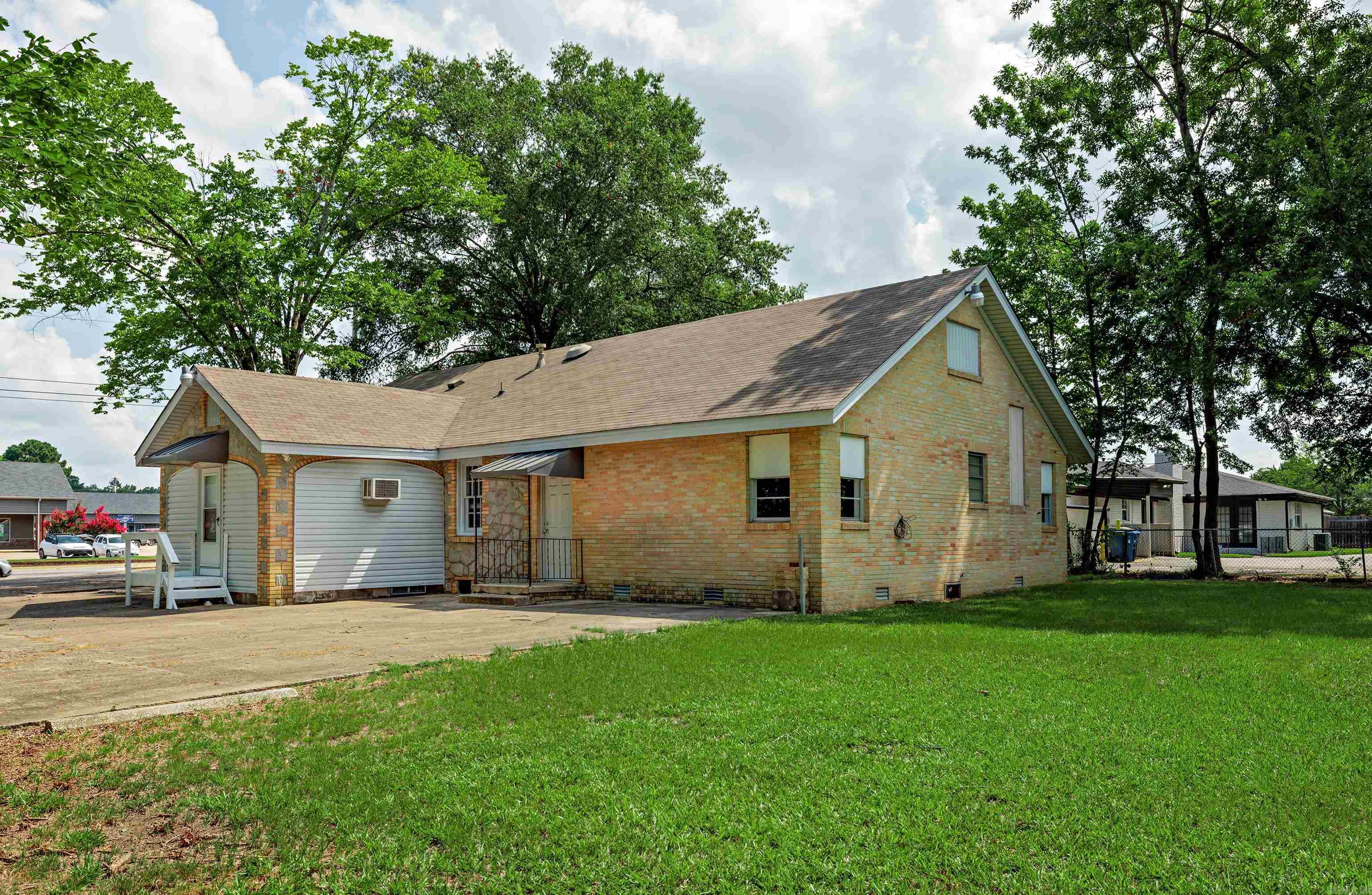 2845 W Prince  Conway, AR