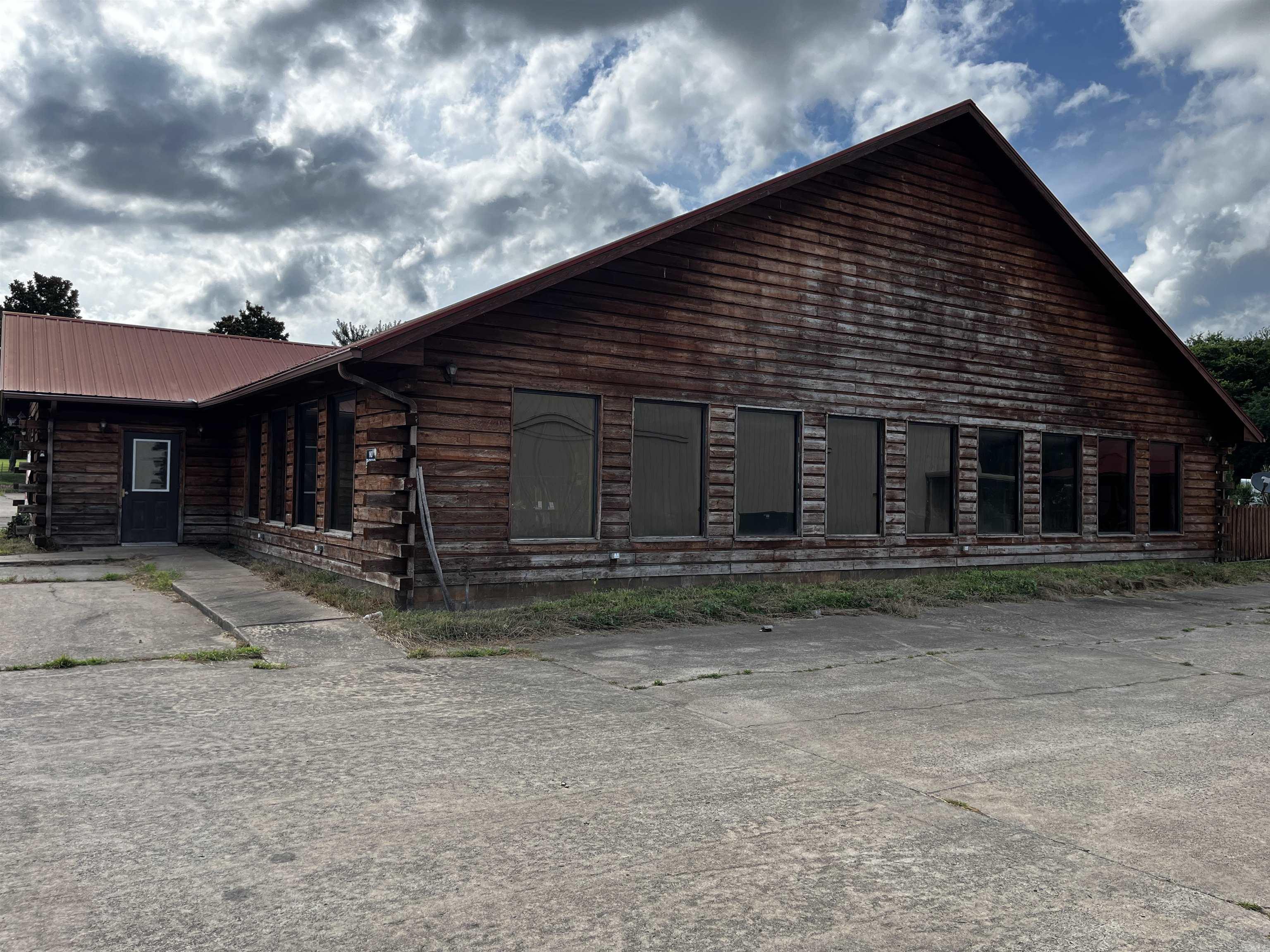 1004 N Hwy 65  Marshall, AR