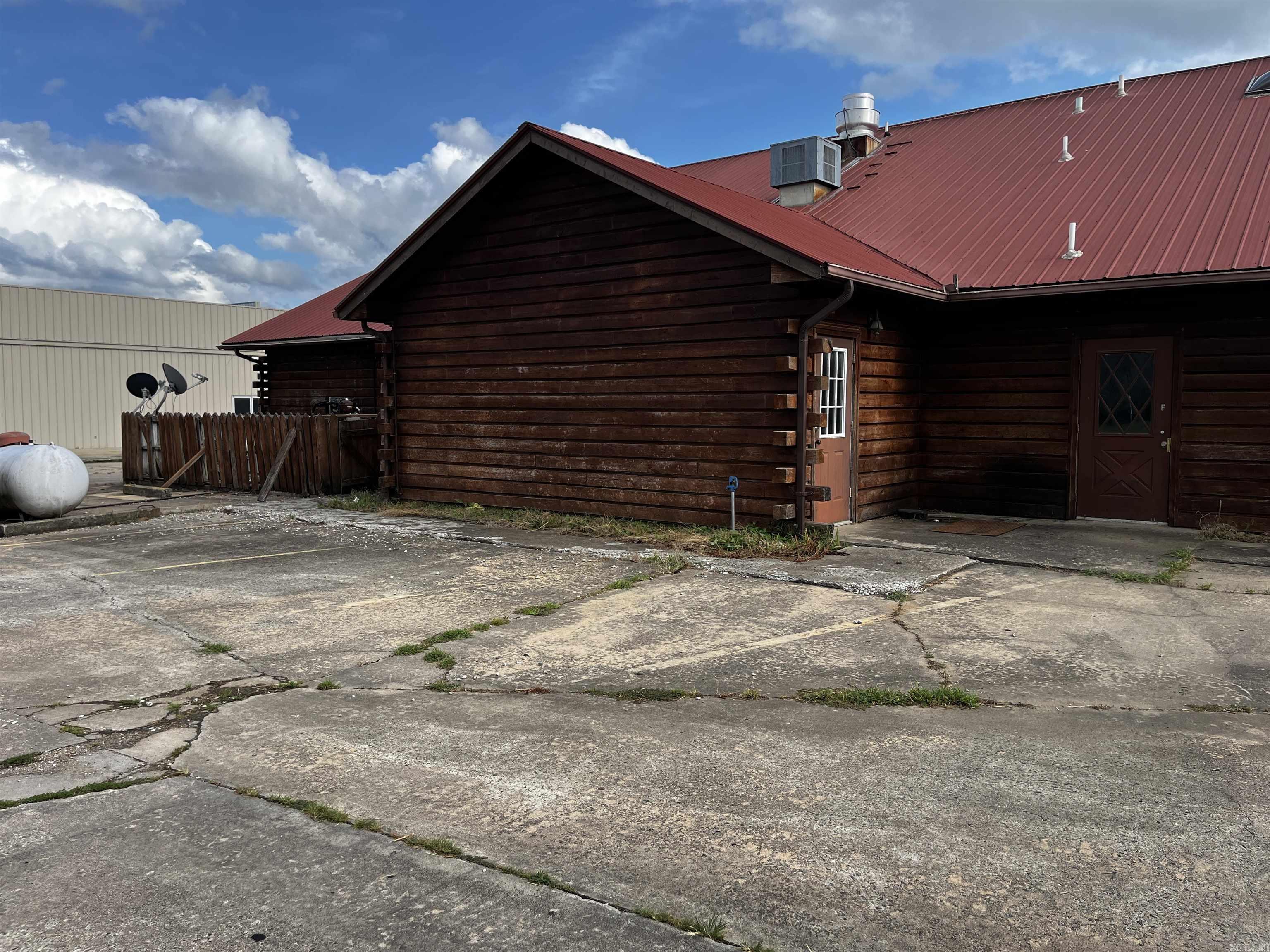 1004 N Hwy 65  Marshall, AR