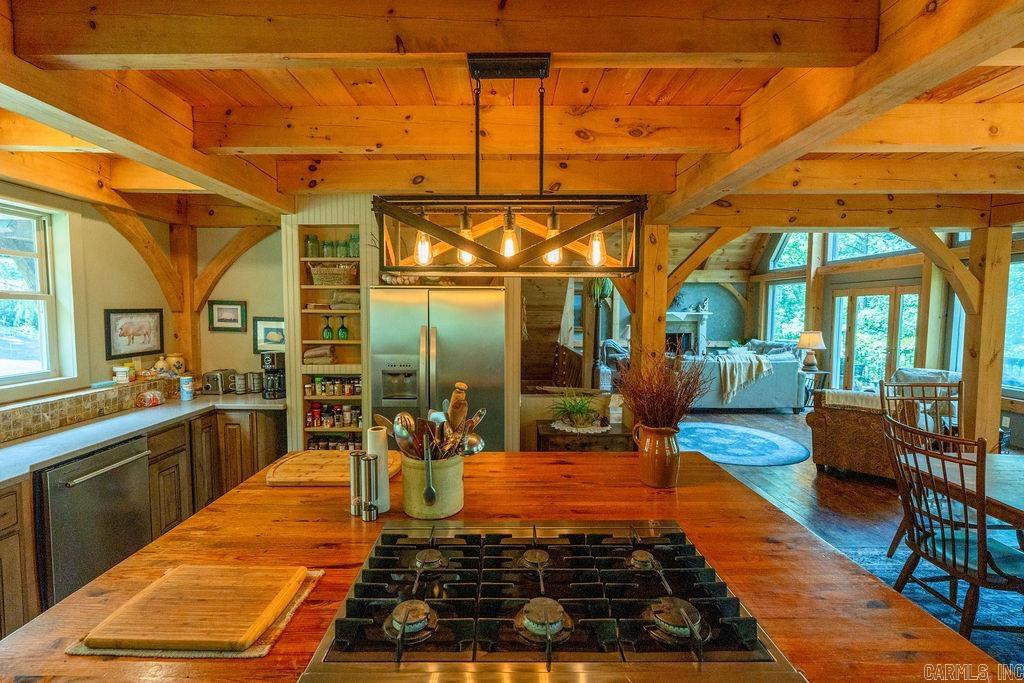 144 Lake Point Drive  Quitman, AR
