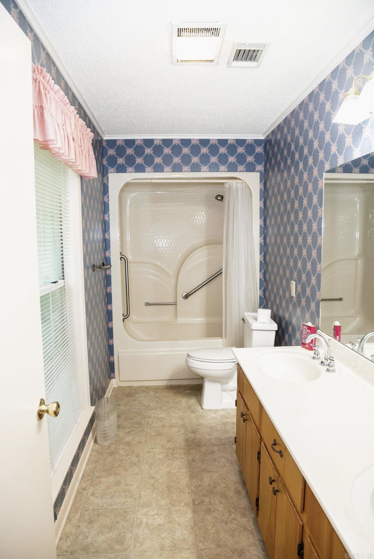 4510 LOWMAN  Pine Bluff, AR