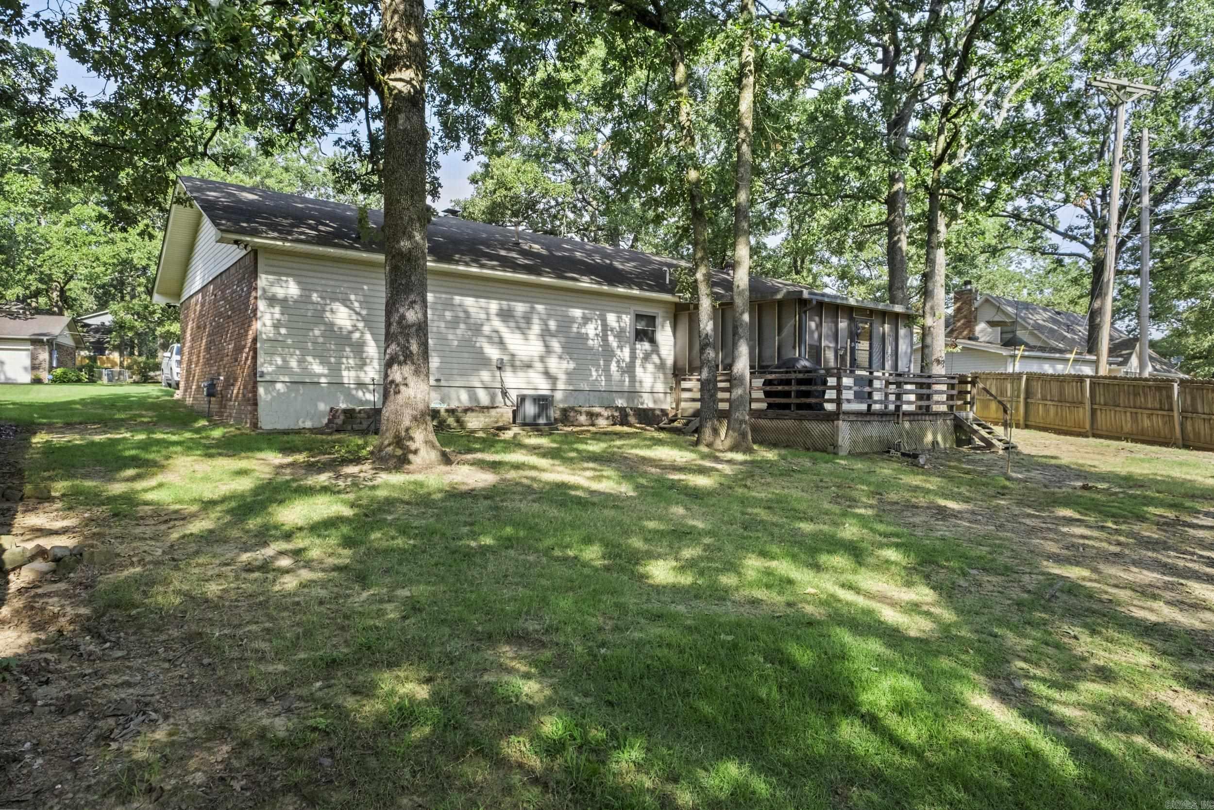 20 Oakbrooke  Sherwood, AR
