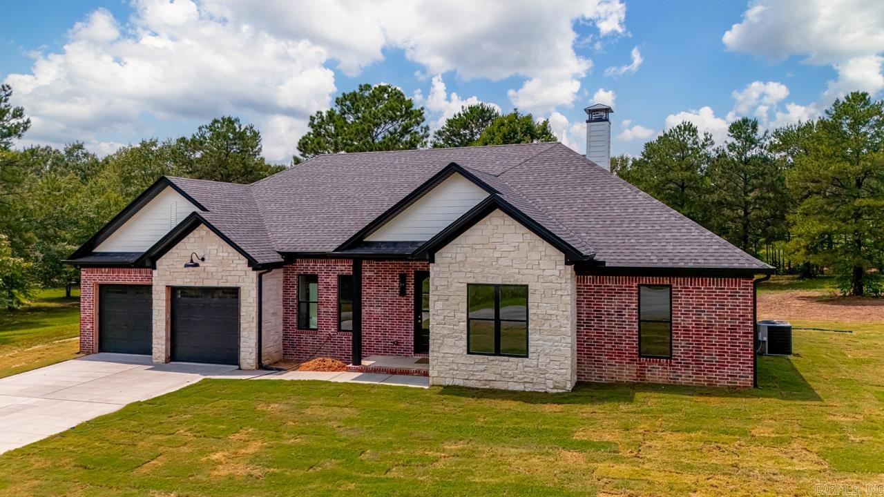 5676 Shore Drive  Hensley, AR