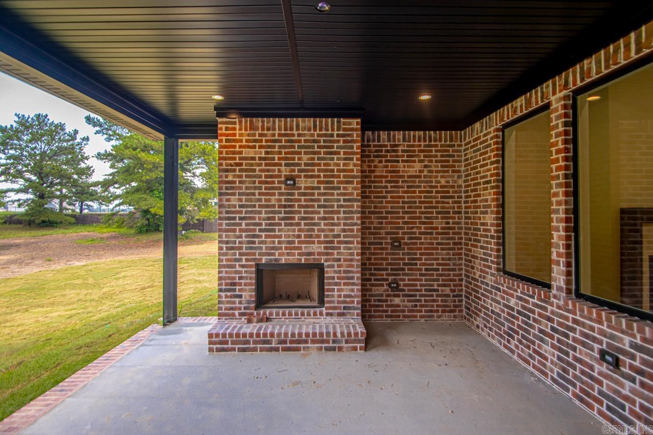 5676 Shore Drive  Hensley, AR
