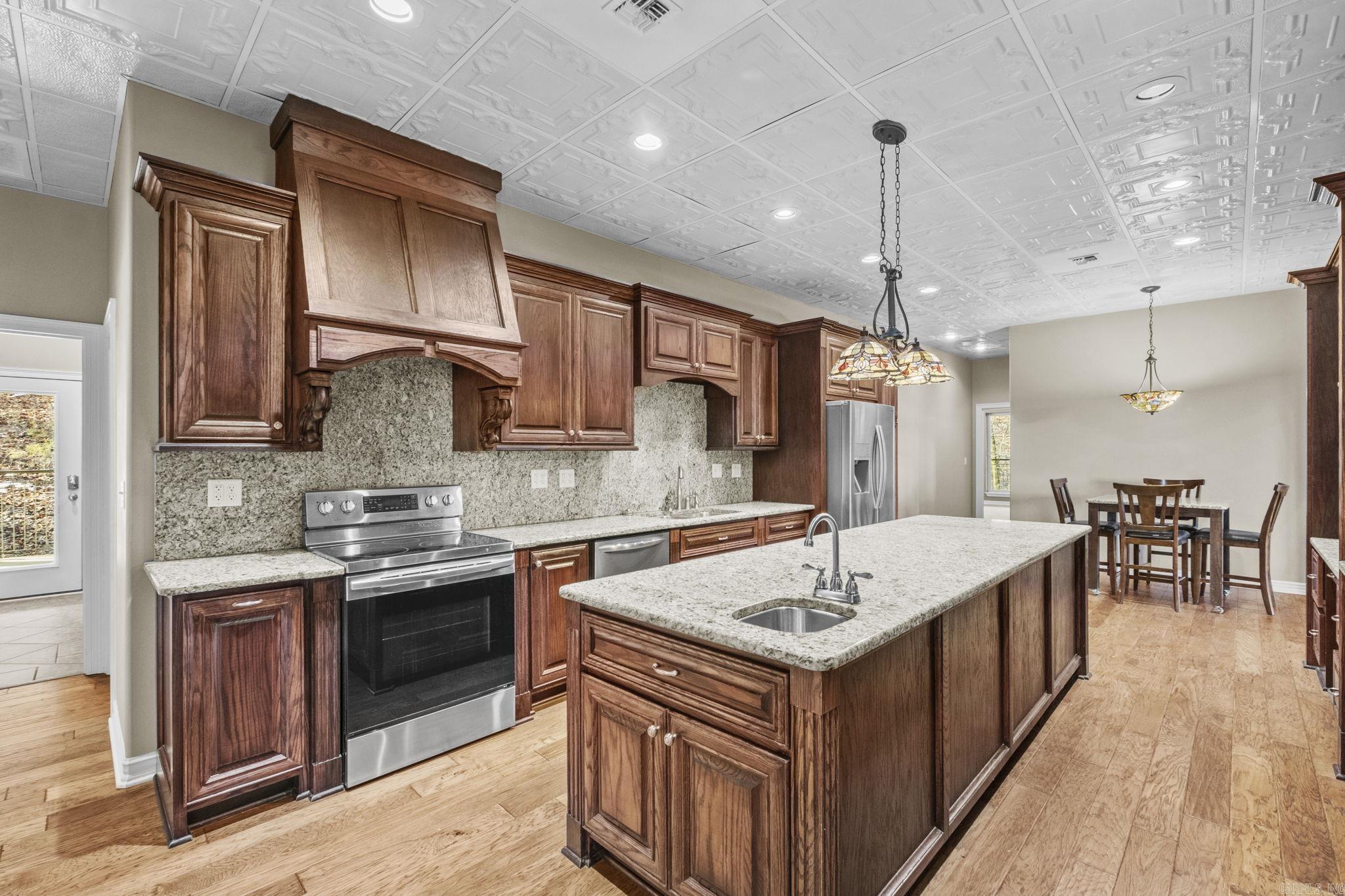 1090 Georgia Ridge  Searcy, AR
