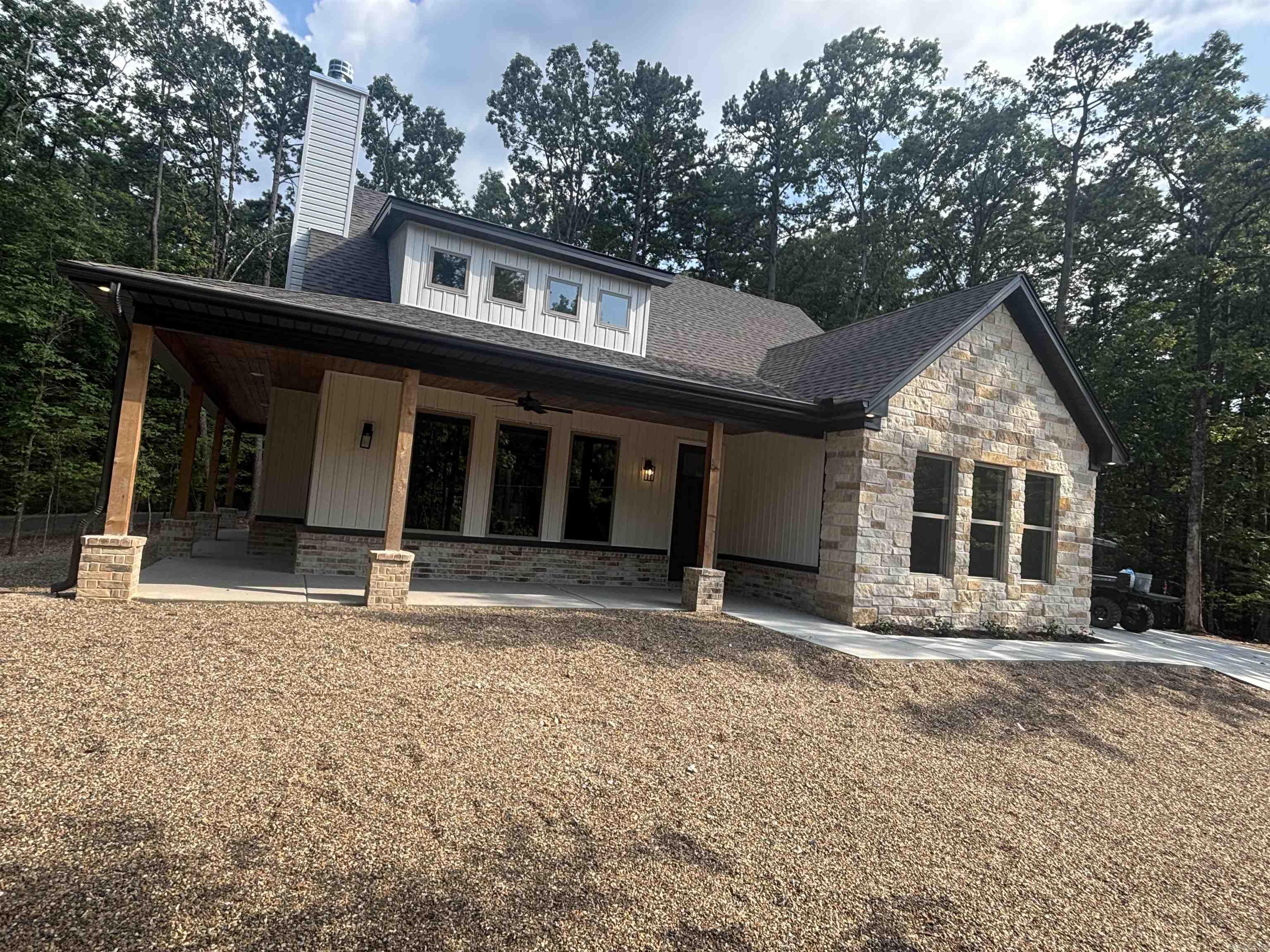 108 Ouachita.  Mount Ida, AR