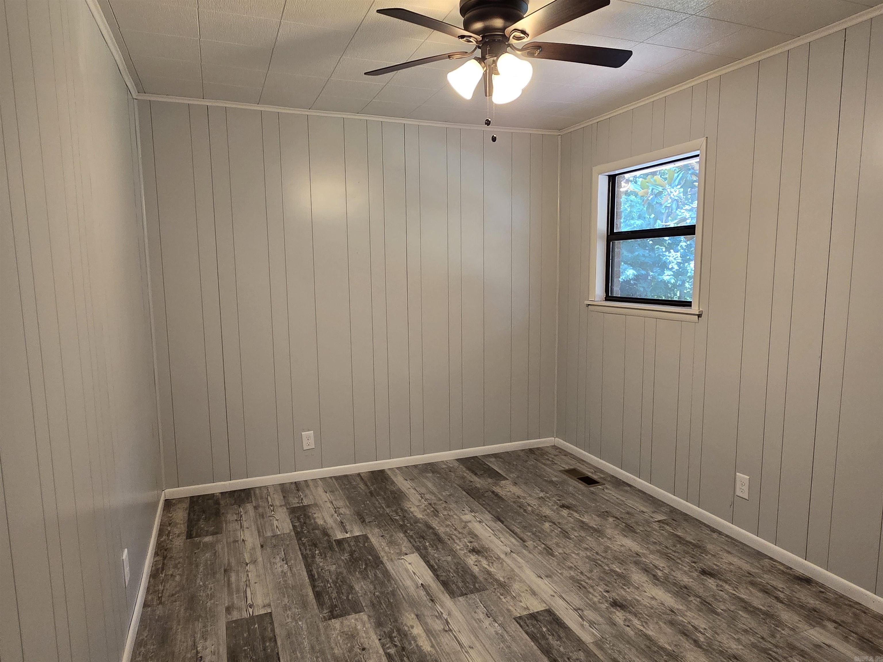 1800 White  Batesville, AR