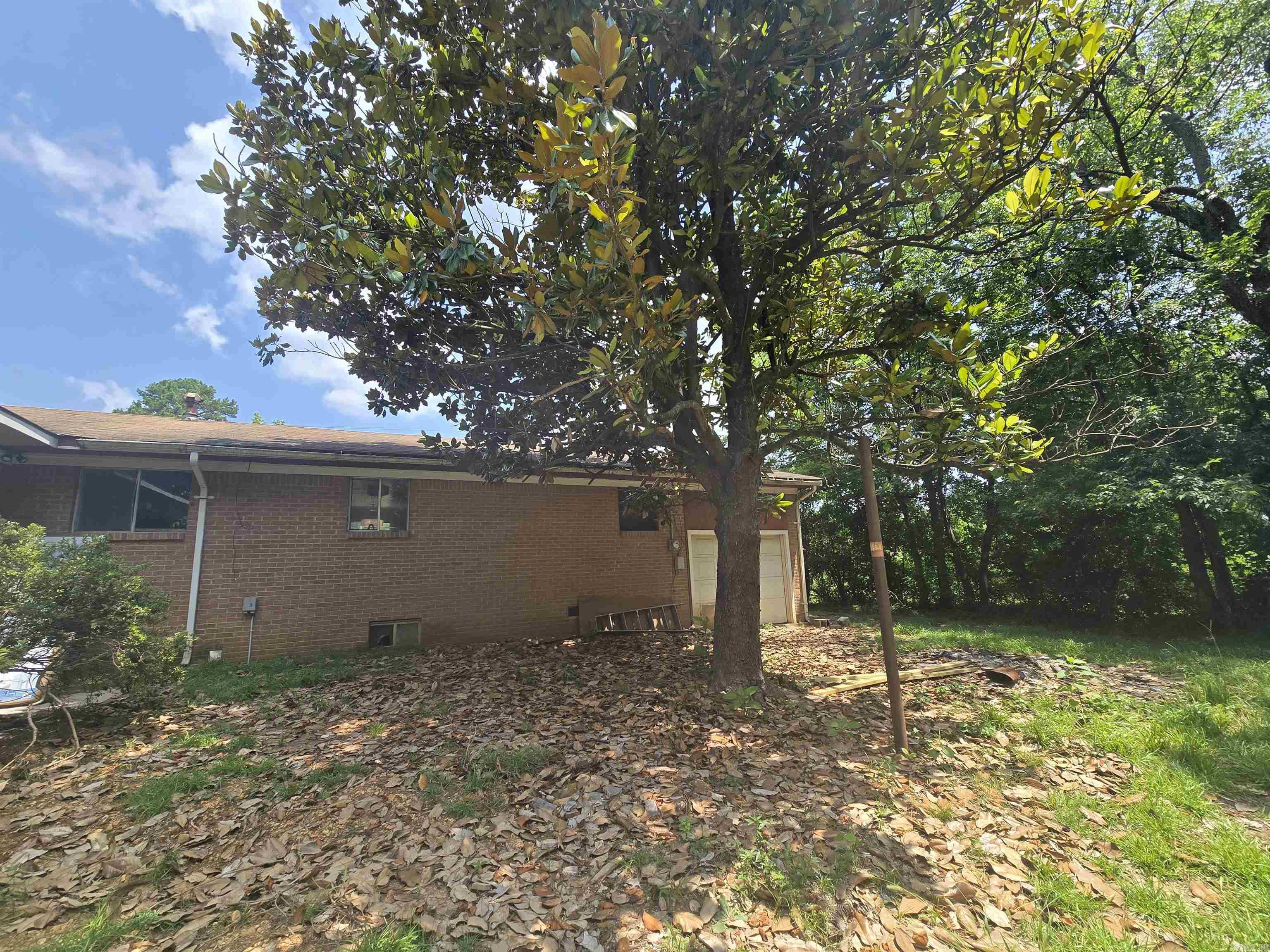 1800 White  Batesville, AR