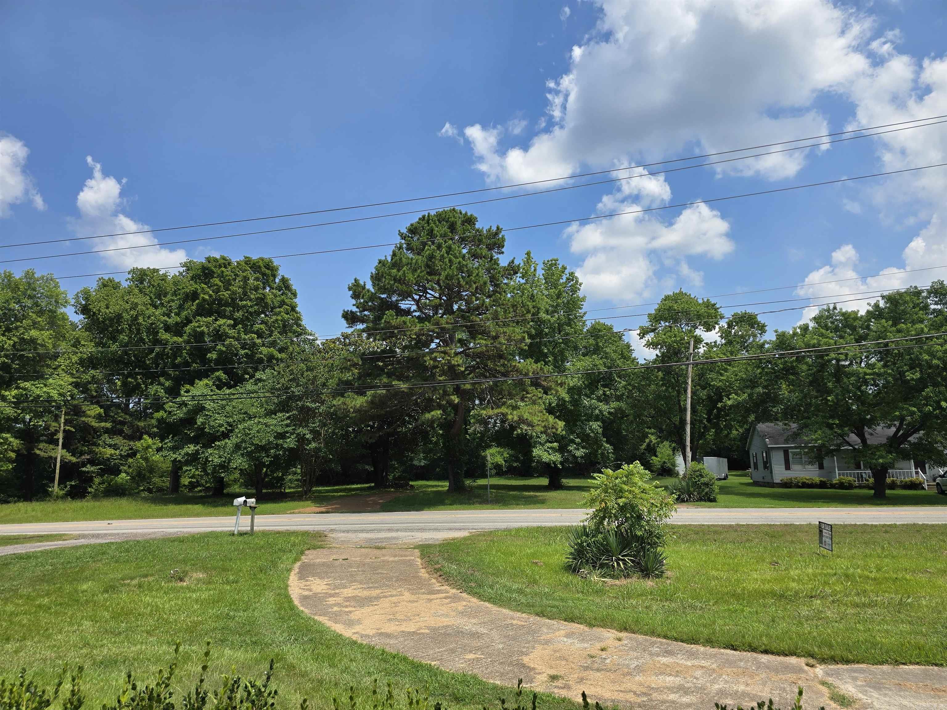 1800 White  Batesville, AR