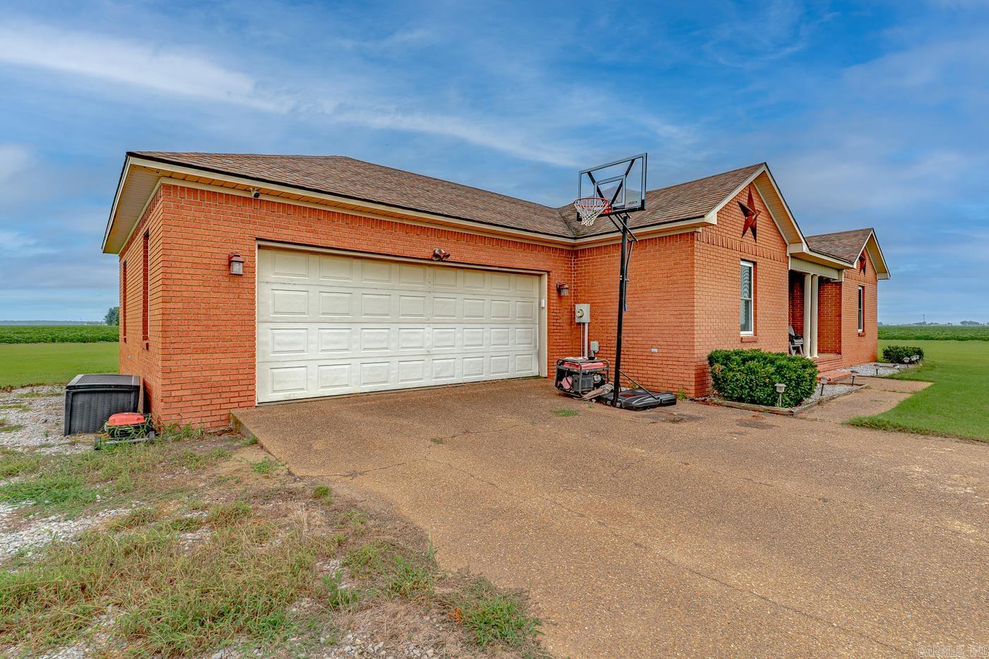 4430 N County Road 175  Manila, AR