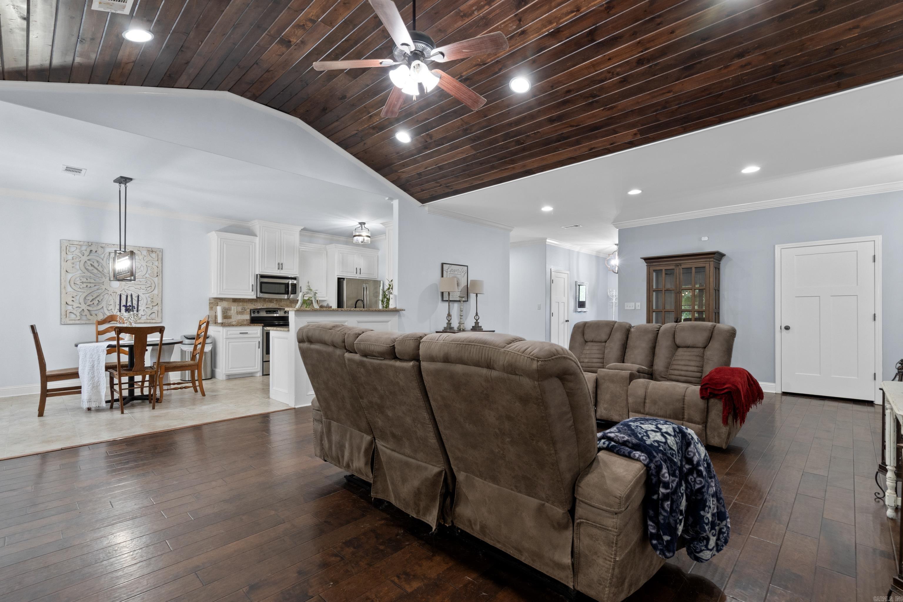 588 Rock Creek Rd  Hot Springs, AR