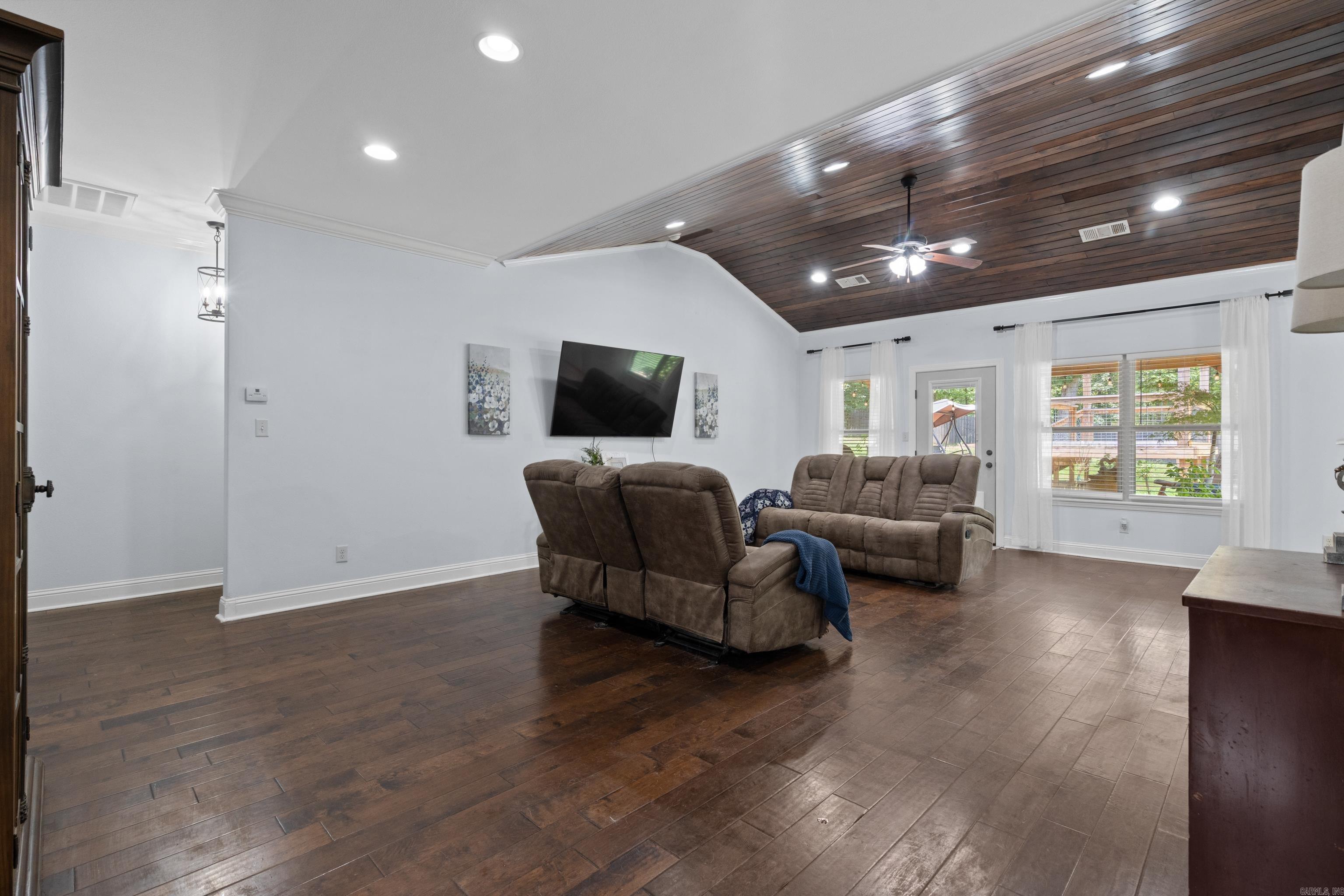 588 Rock Creek Rd  Hot Springs, AR