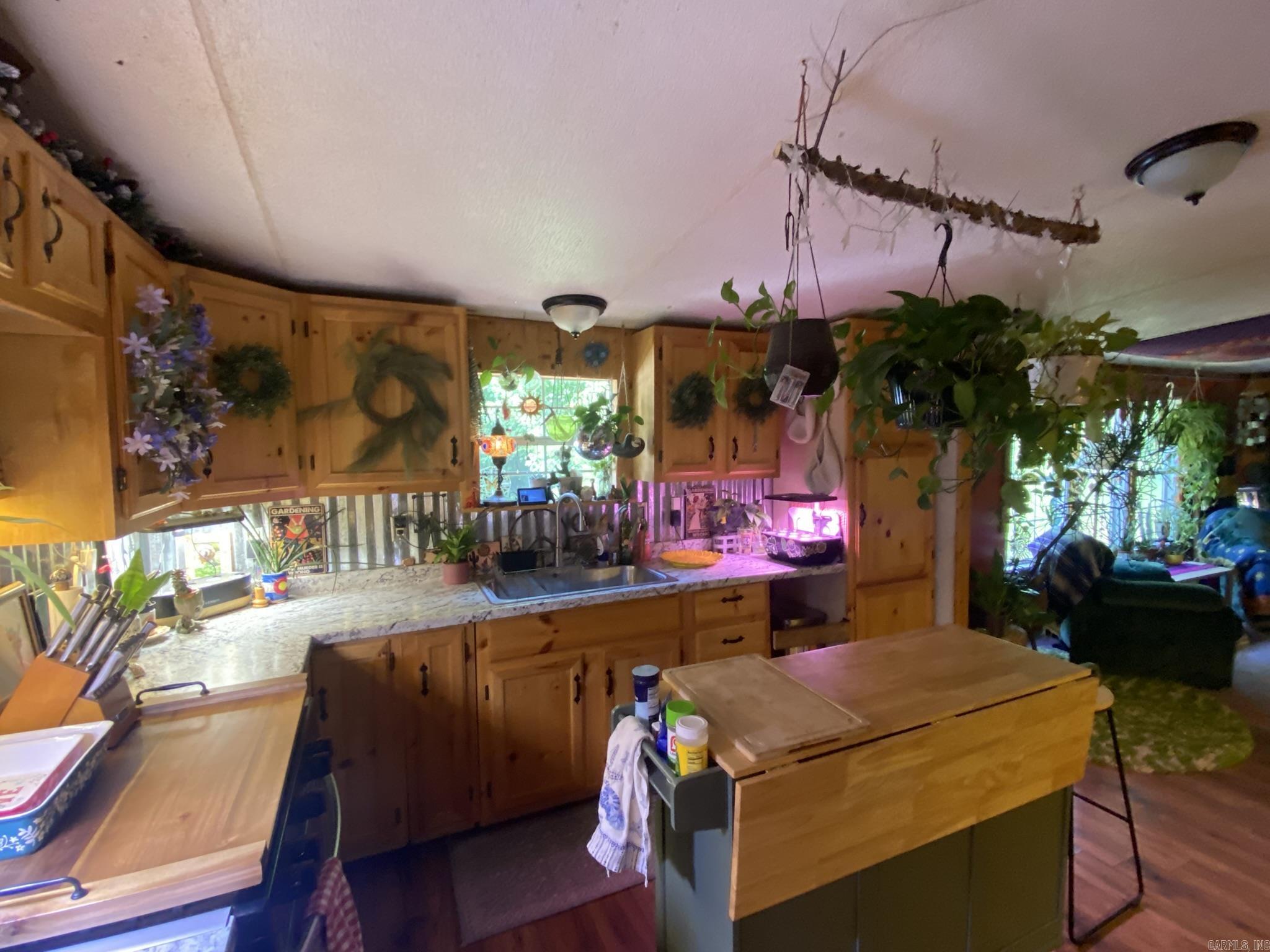 459 Junction  Mountain View, AR