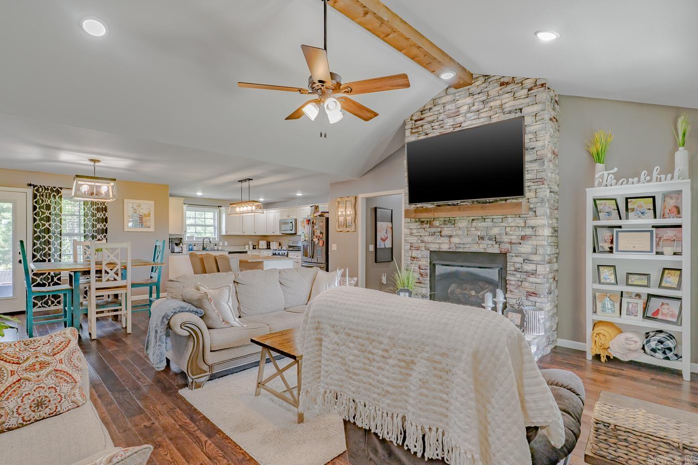 70 Dogwood  Calico Rock, AR