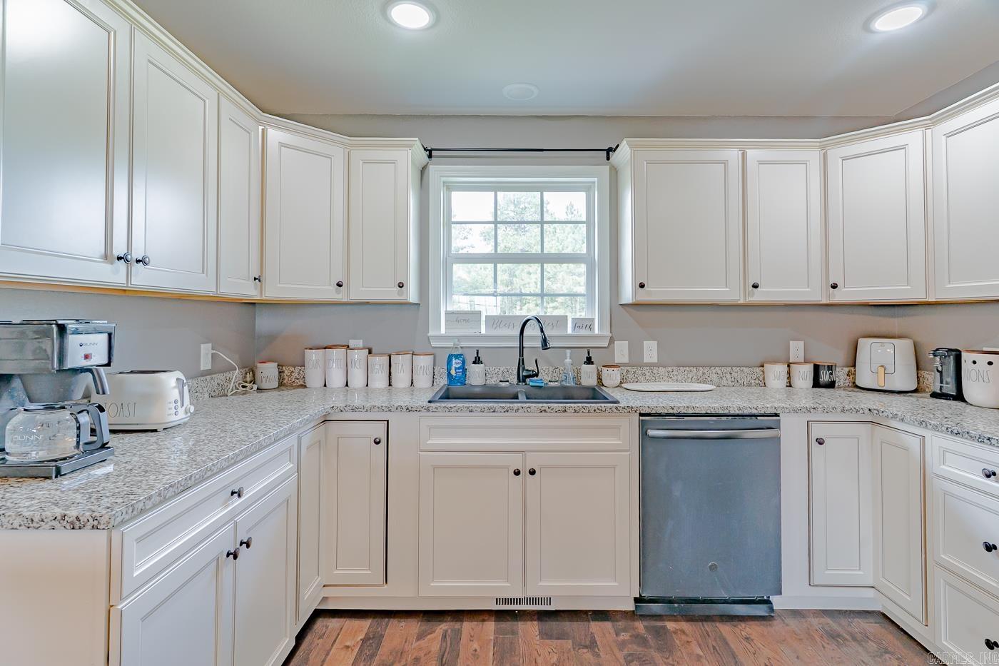 70 Dogwood  Calico Rock, AR
