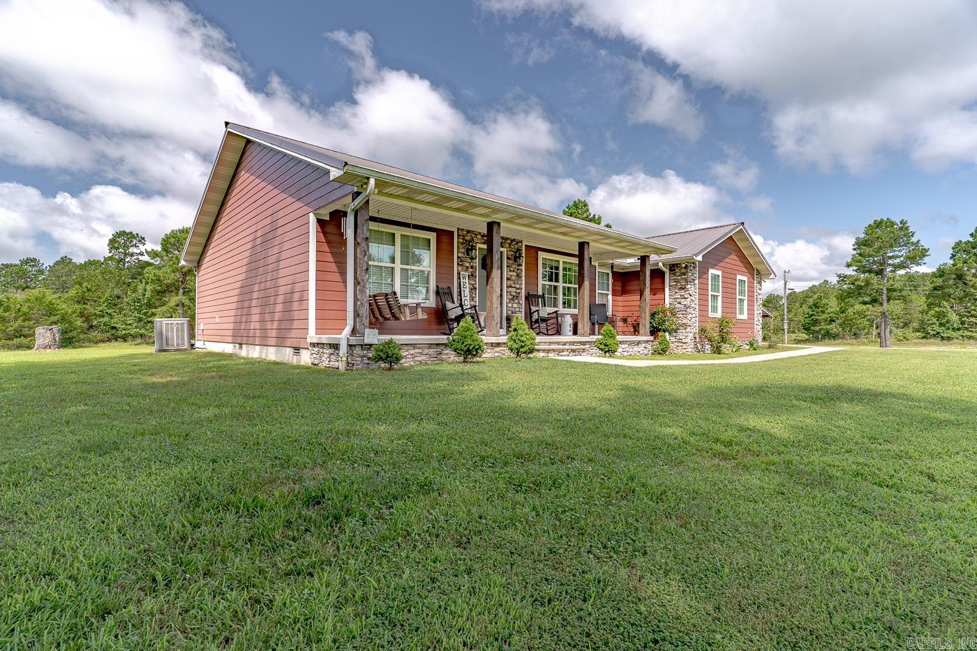 70 Dogwood  Calico Rock, AR