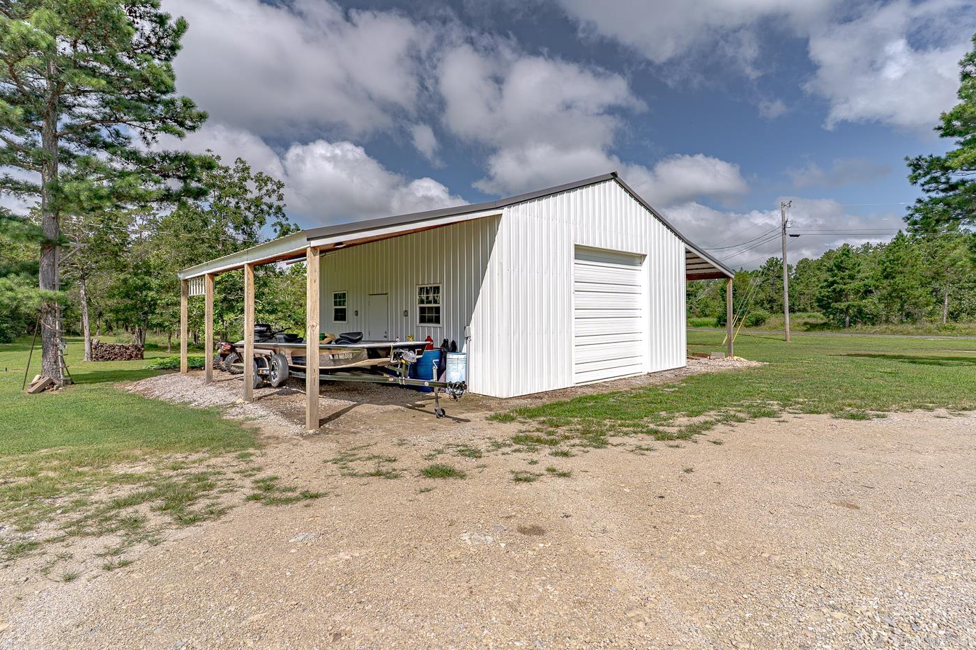 70 Dogwood  Calico Rock, AR