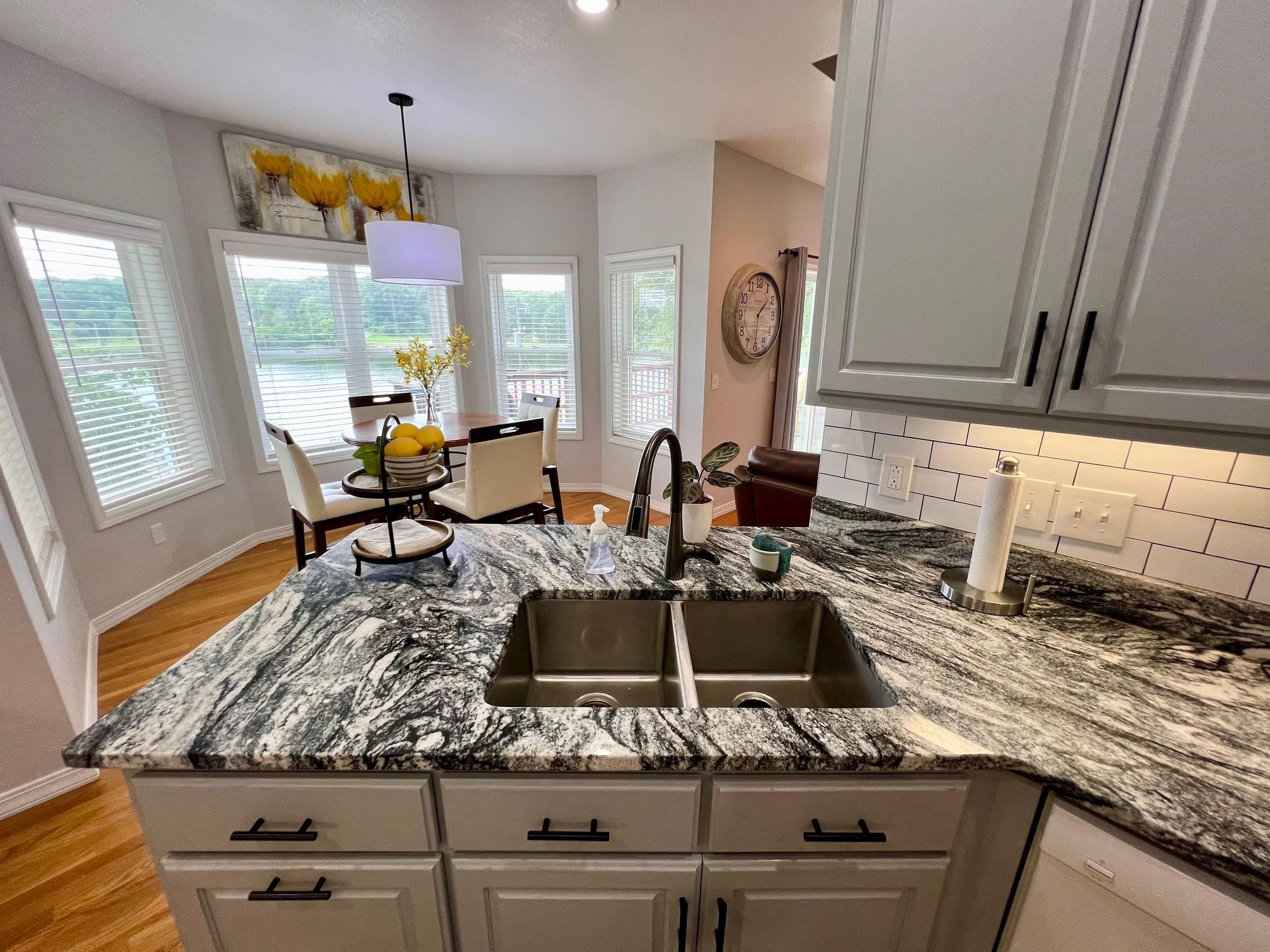 711 Leewood  Horseshoe Bend, AR