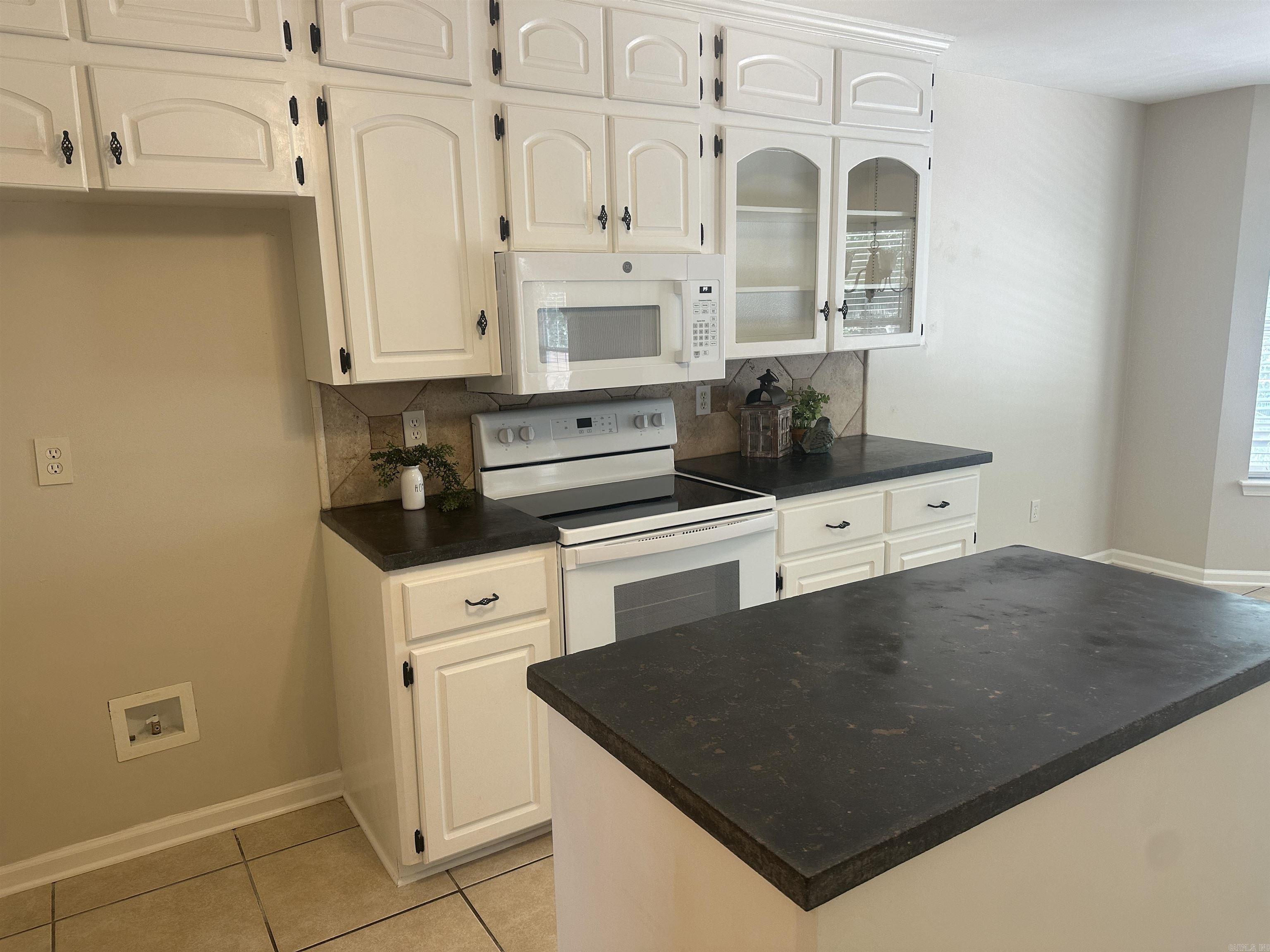 2024 N Hills Drive Cabot, AR 72023