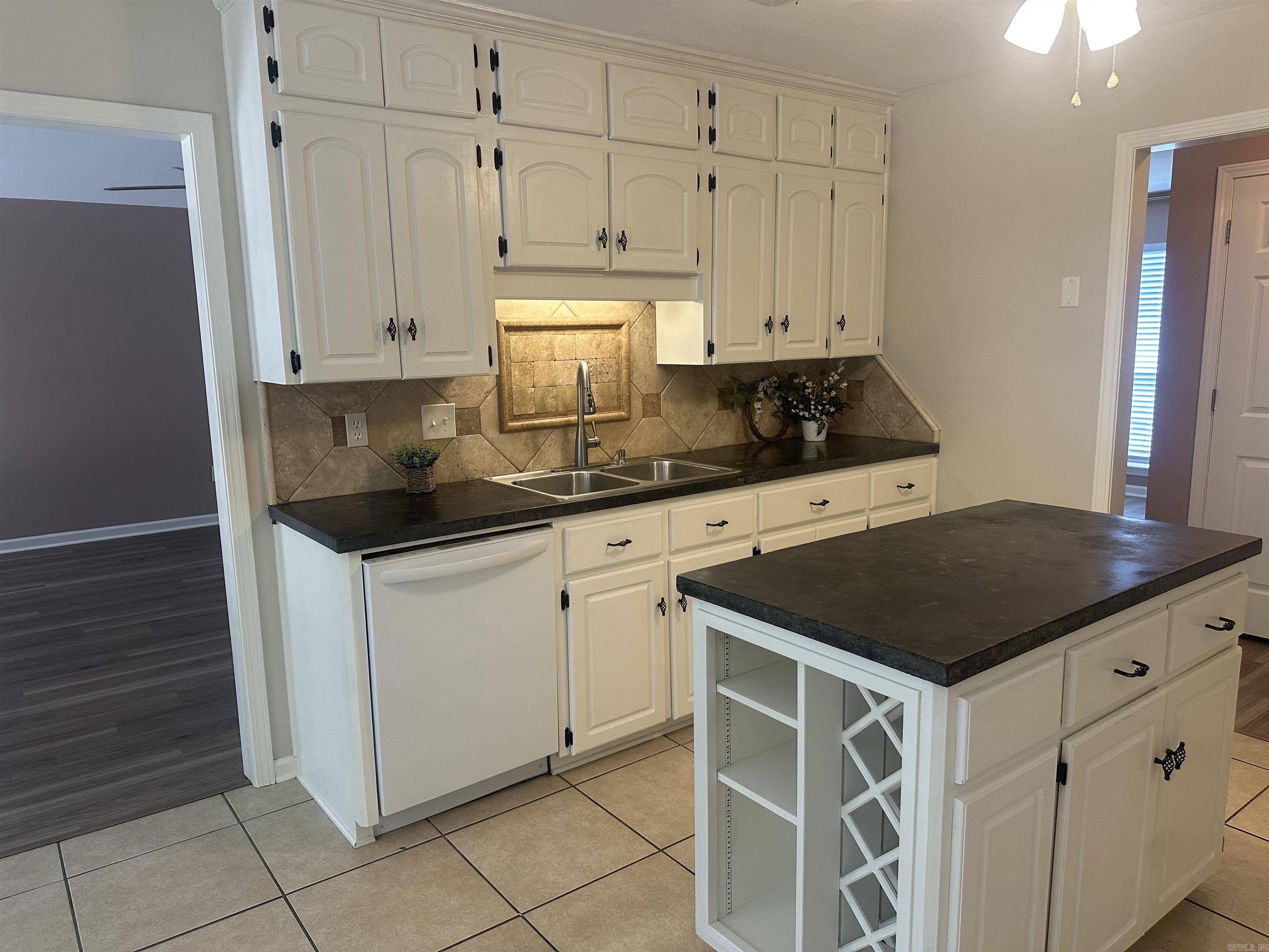 2024 N Hills Drive Cabot, AR 72023