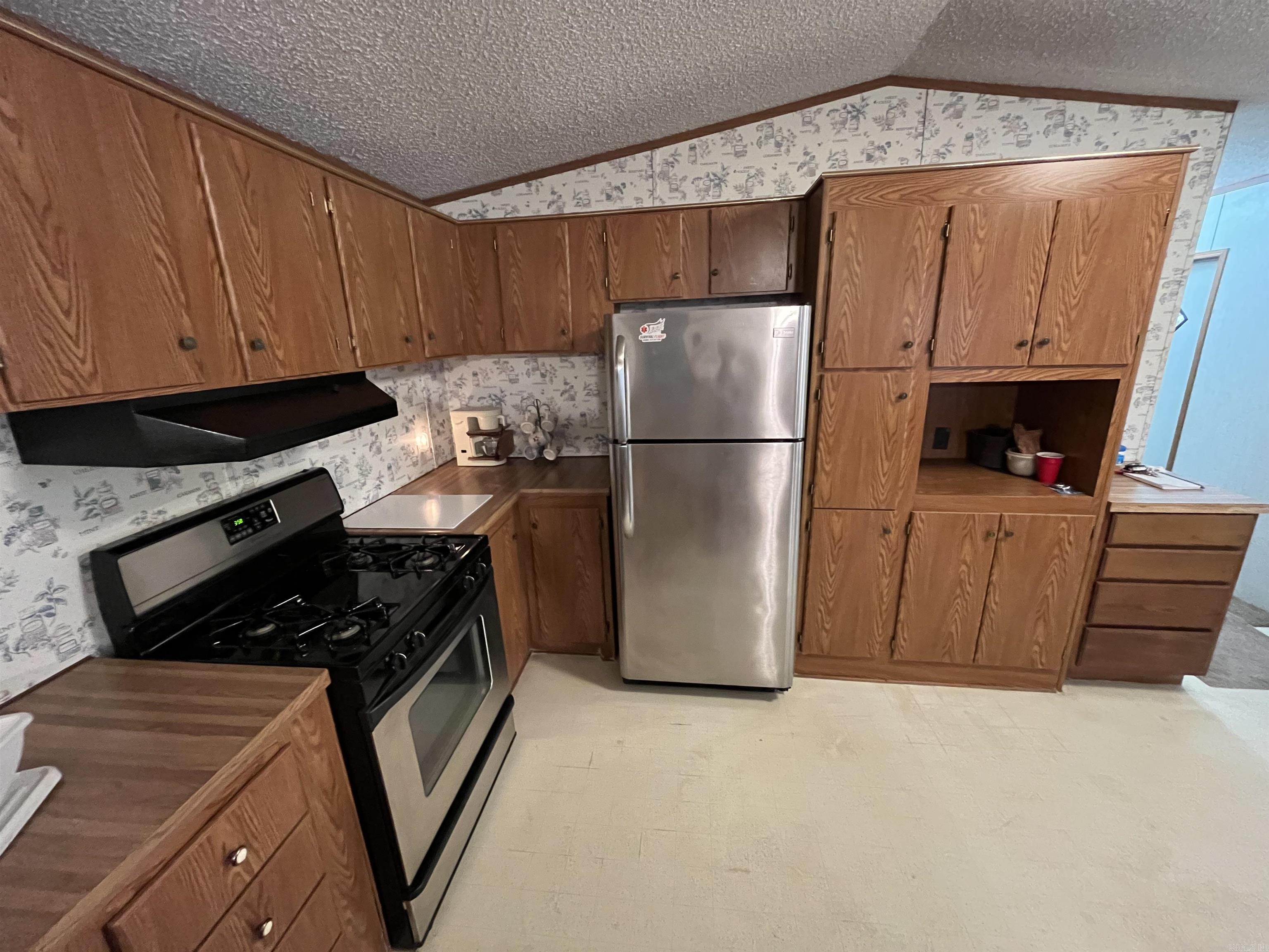 270 Wood Grove Ln.  Higden, AR