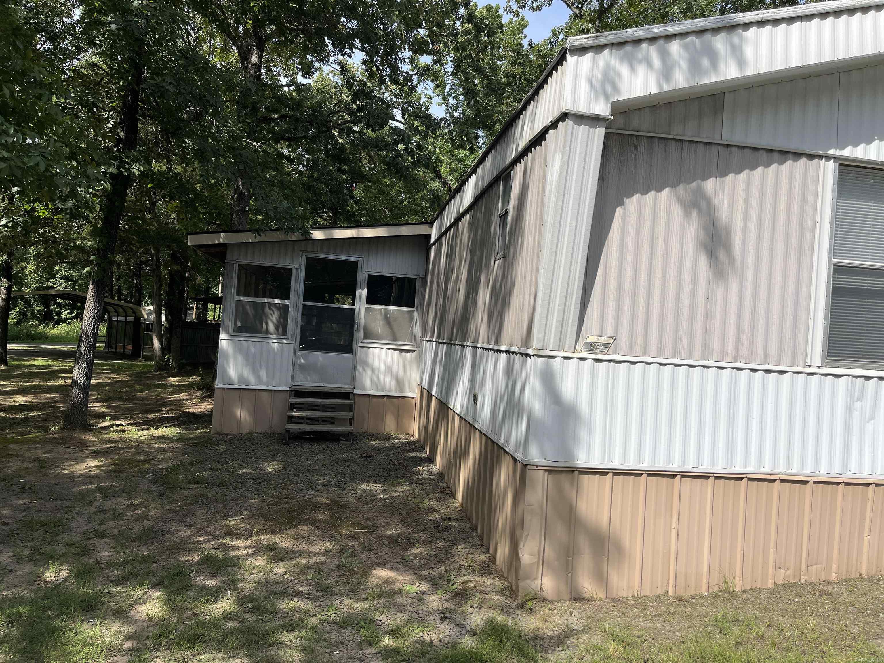 270 Wood Grove Ln.  Higden, AR