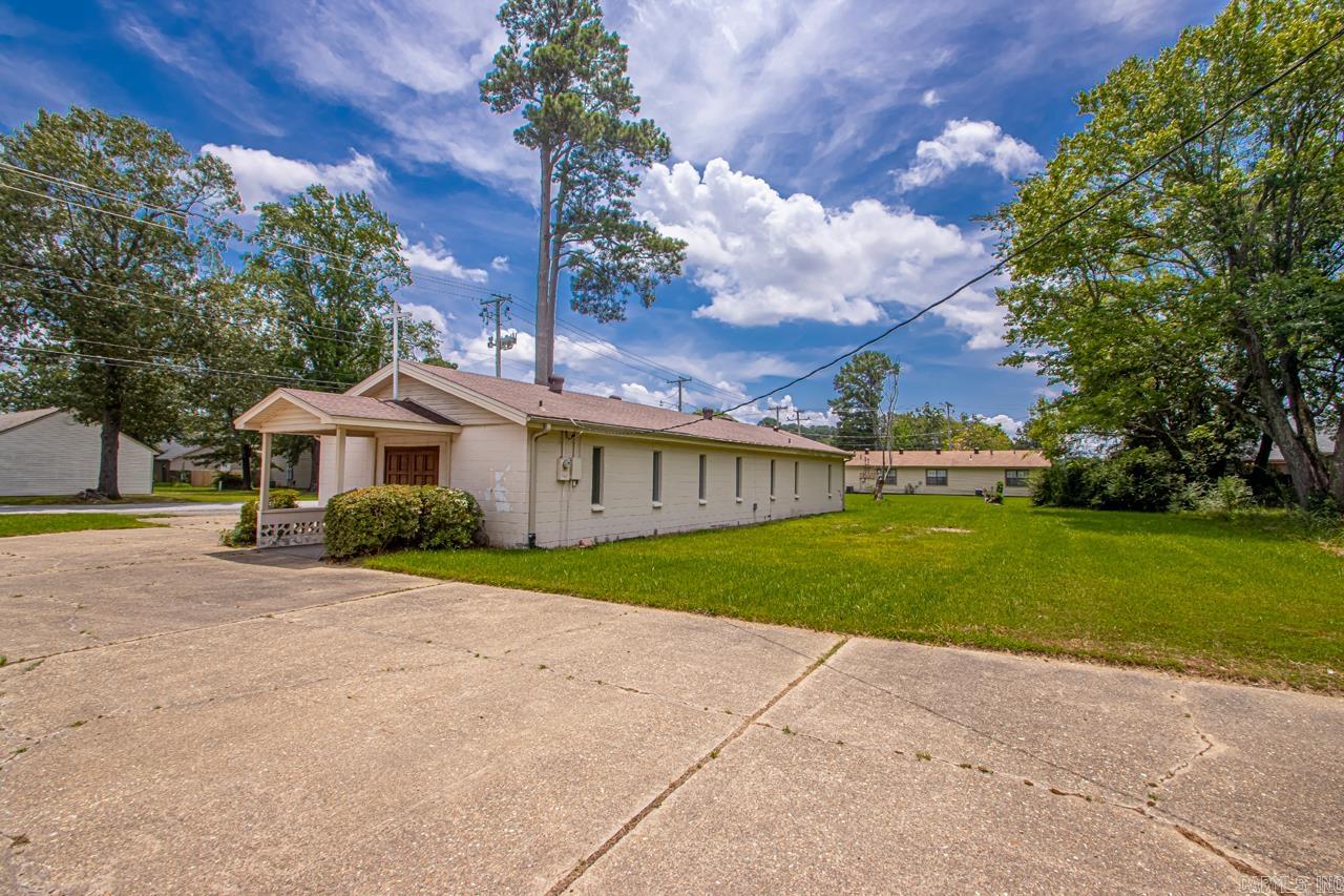 201 SW 3rd  Bryant, AR