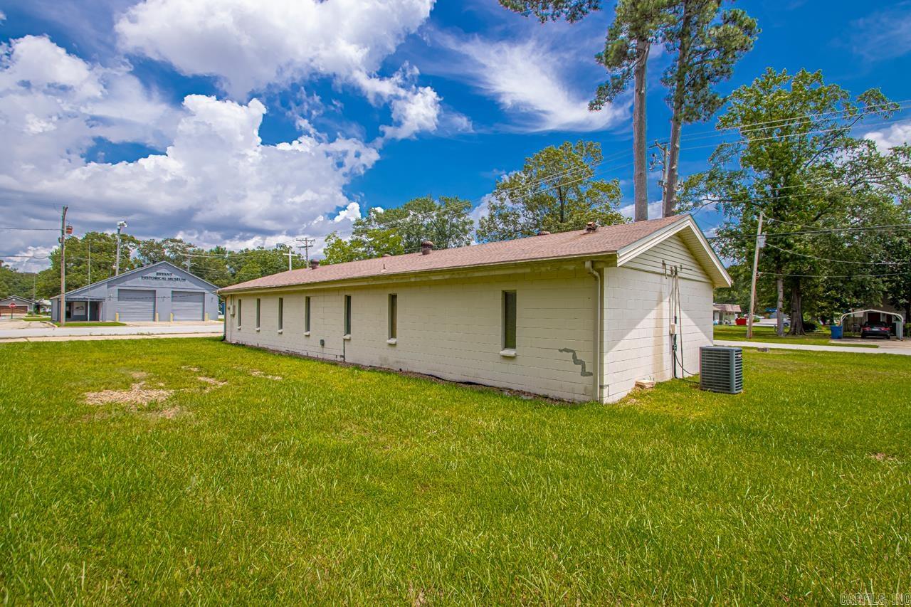 201 SW 3rd  Bryant, AR