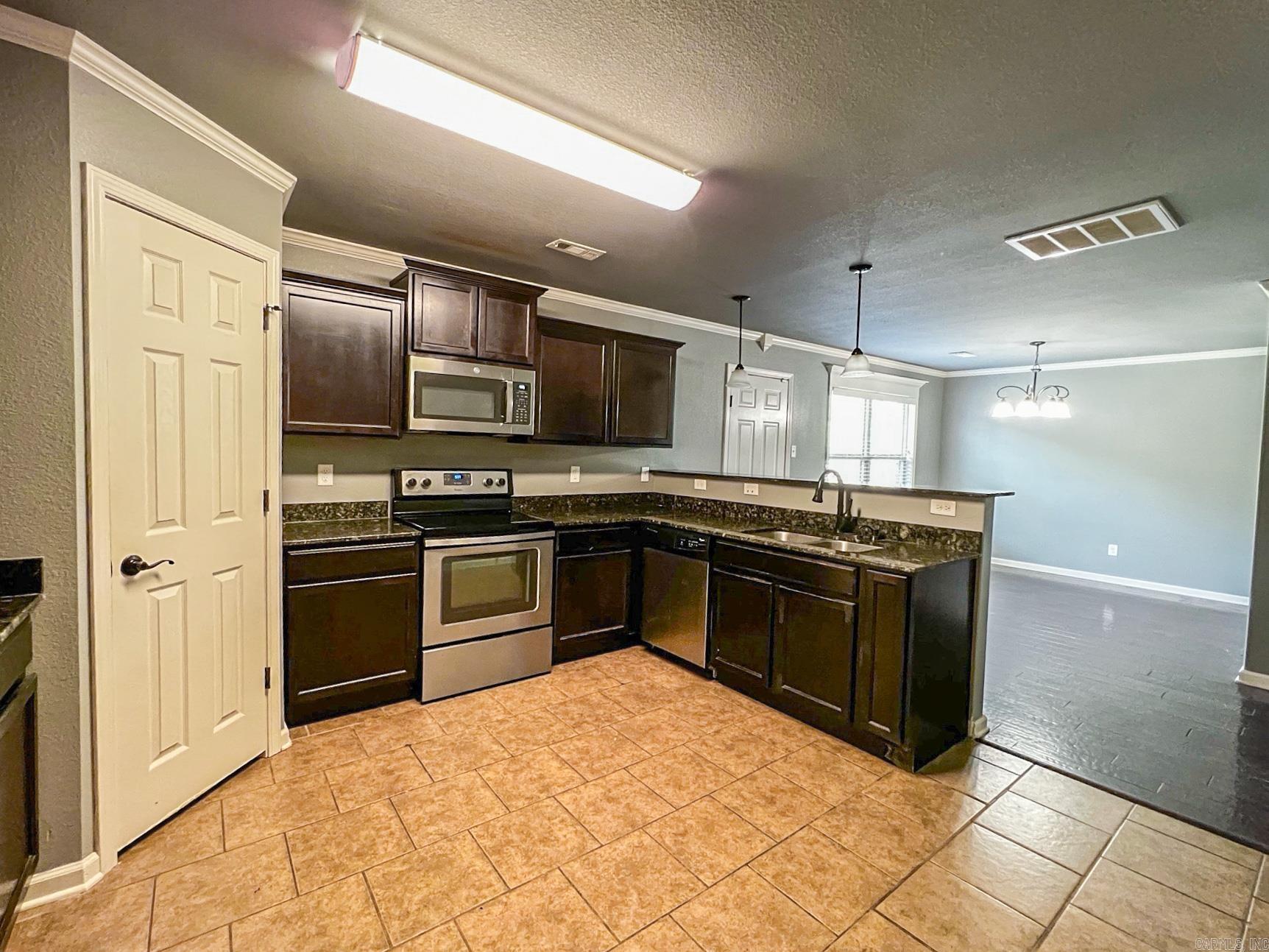 74 Earnhardt  Cabot, AR