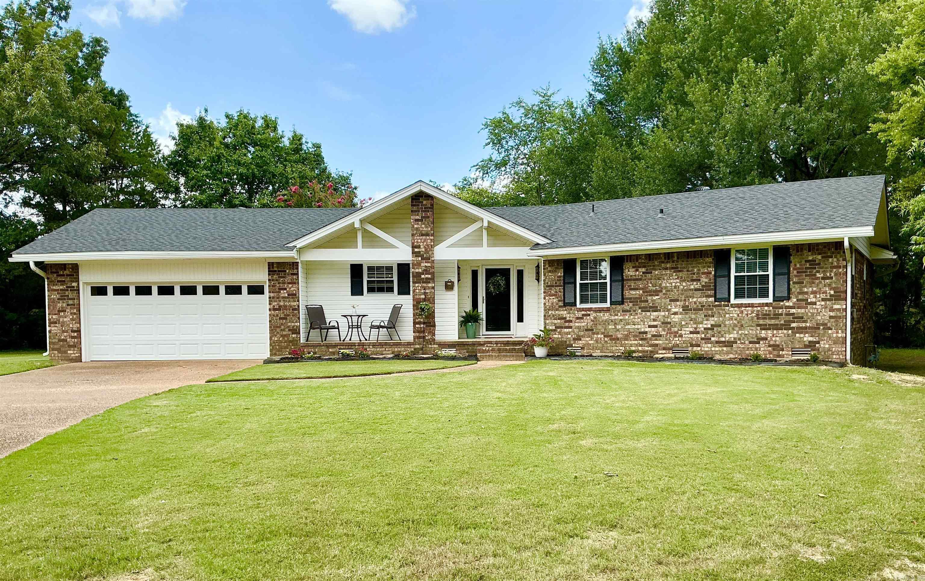 1 Summitt  Searcy, AR