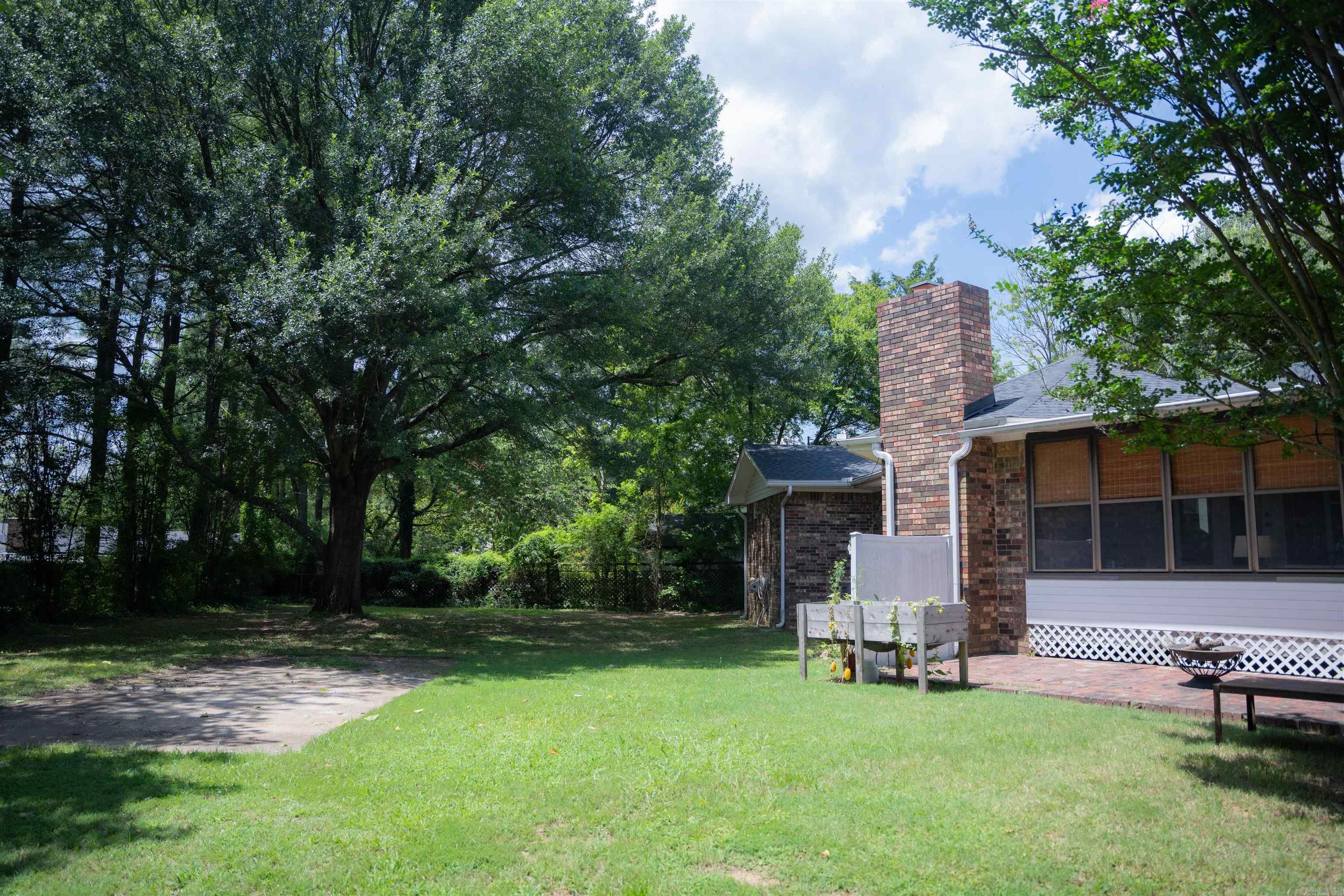 1 Summitt  Searcy, AR