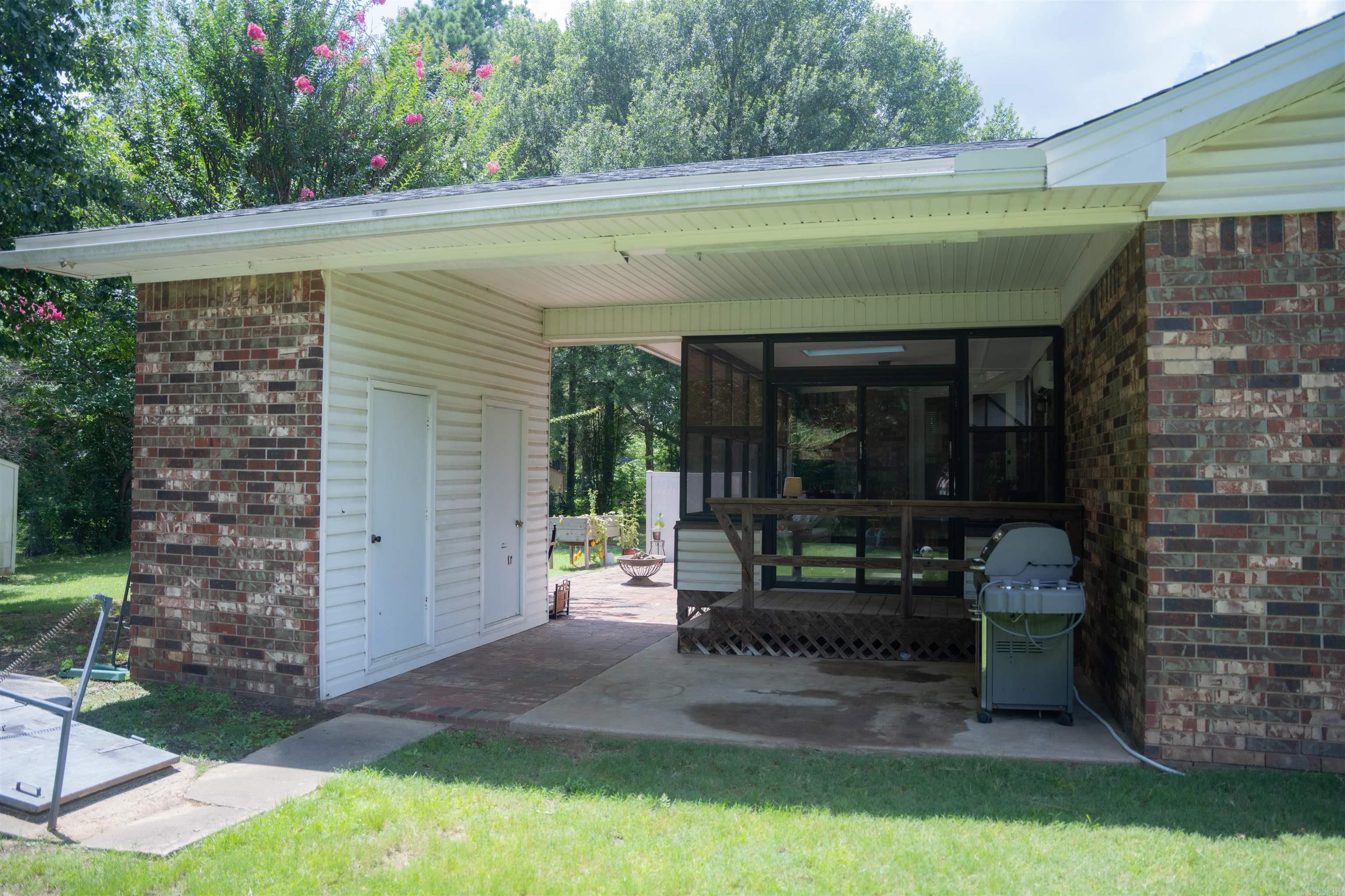 1 Summitt  Searcy, AR