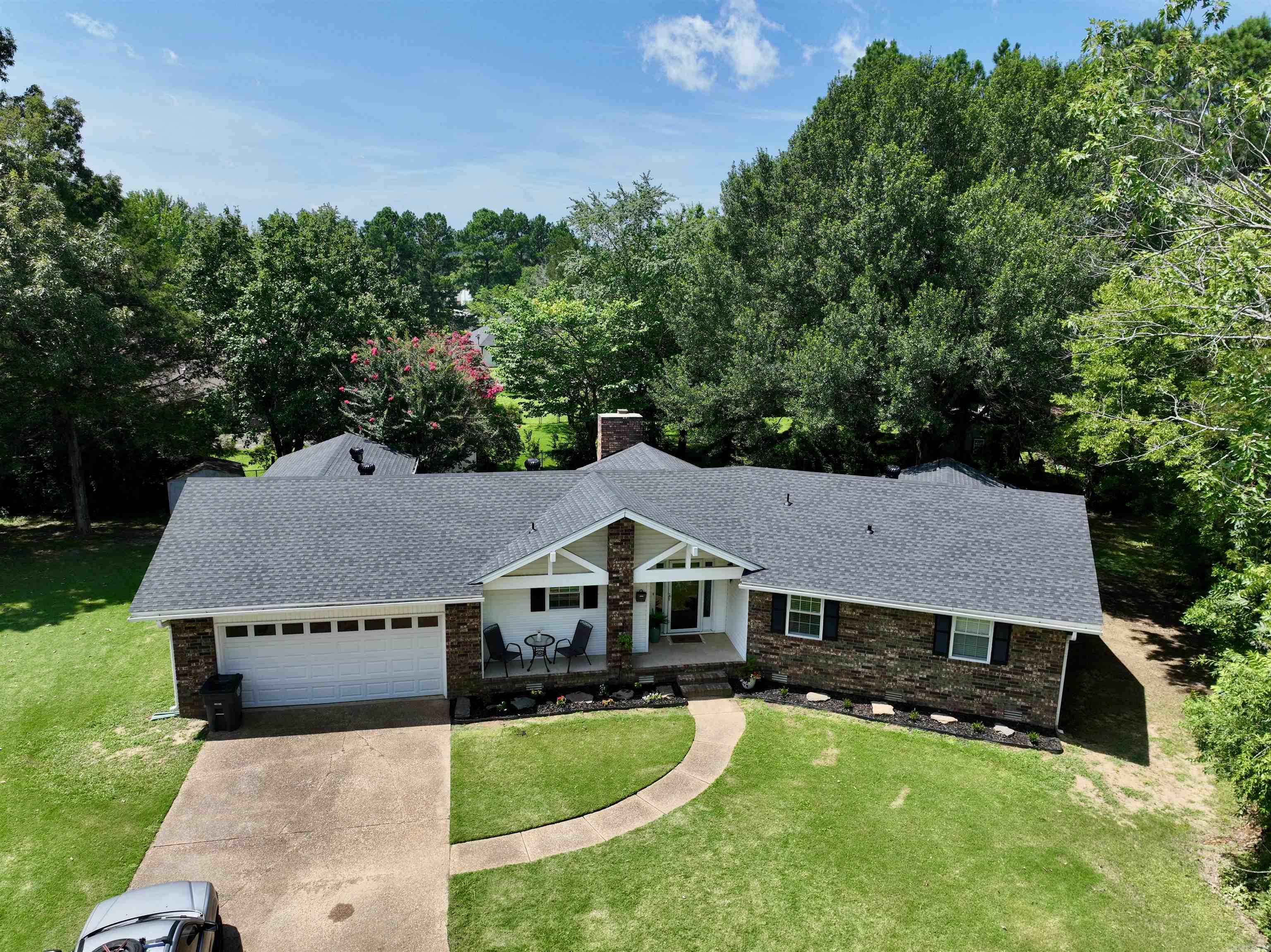 1 Summitt  Searcy, AR