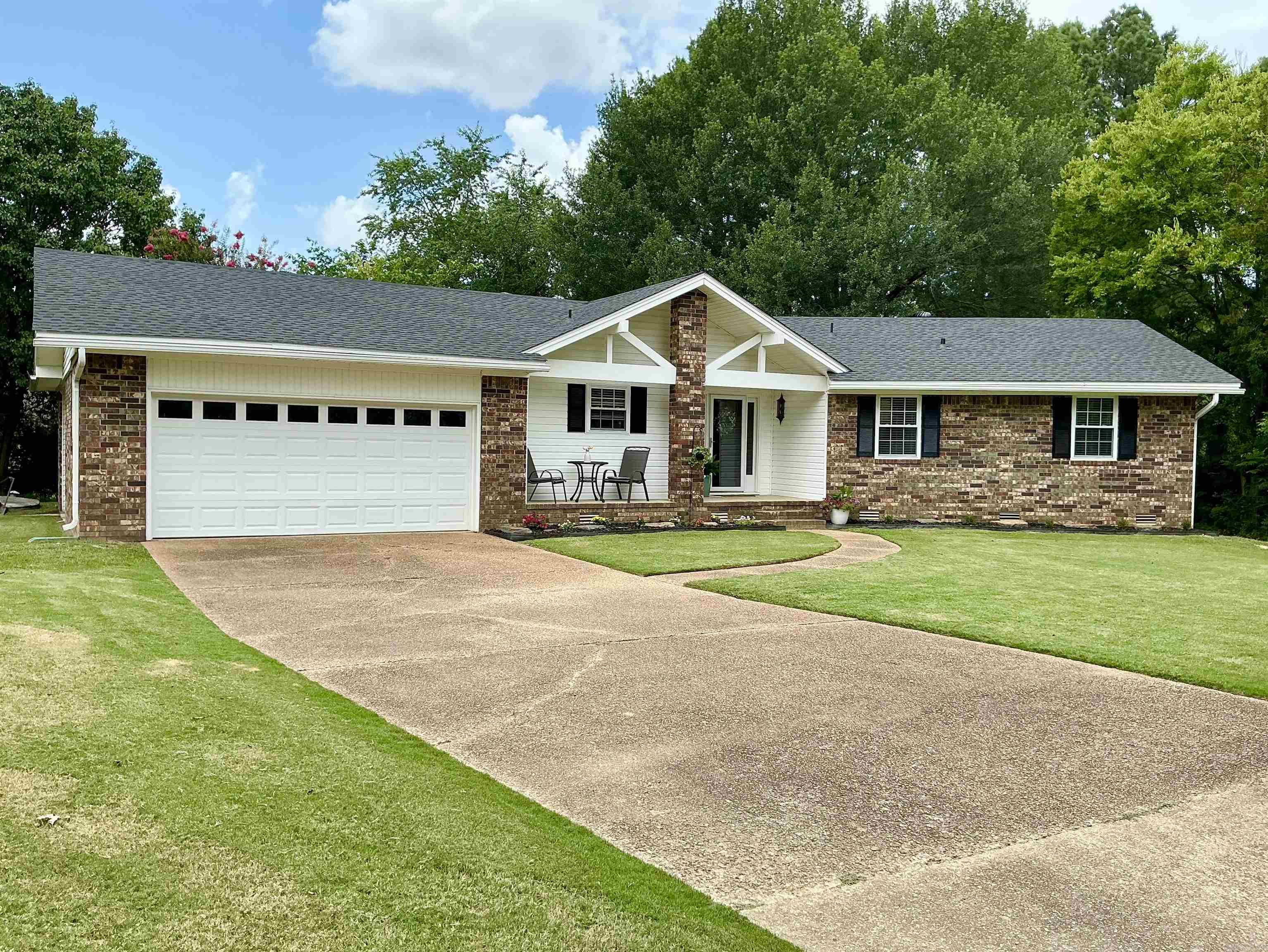 1 Summitt  Searcy, AR