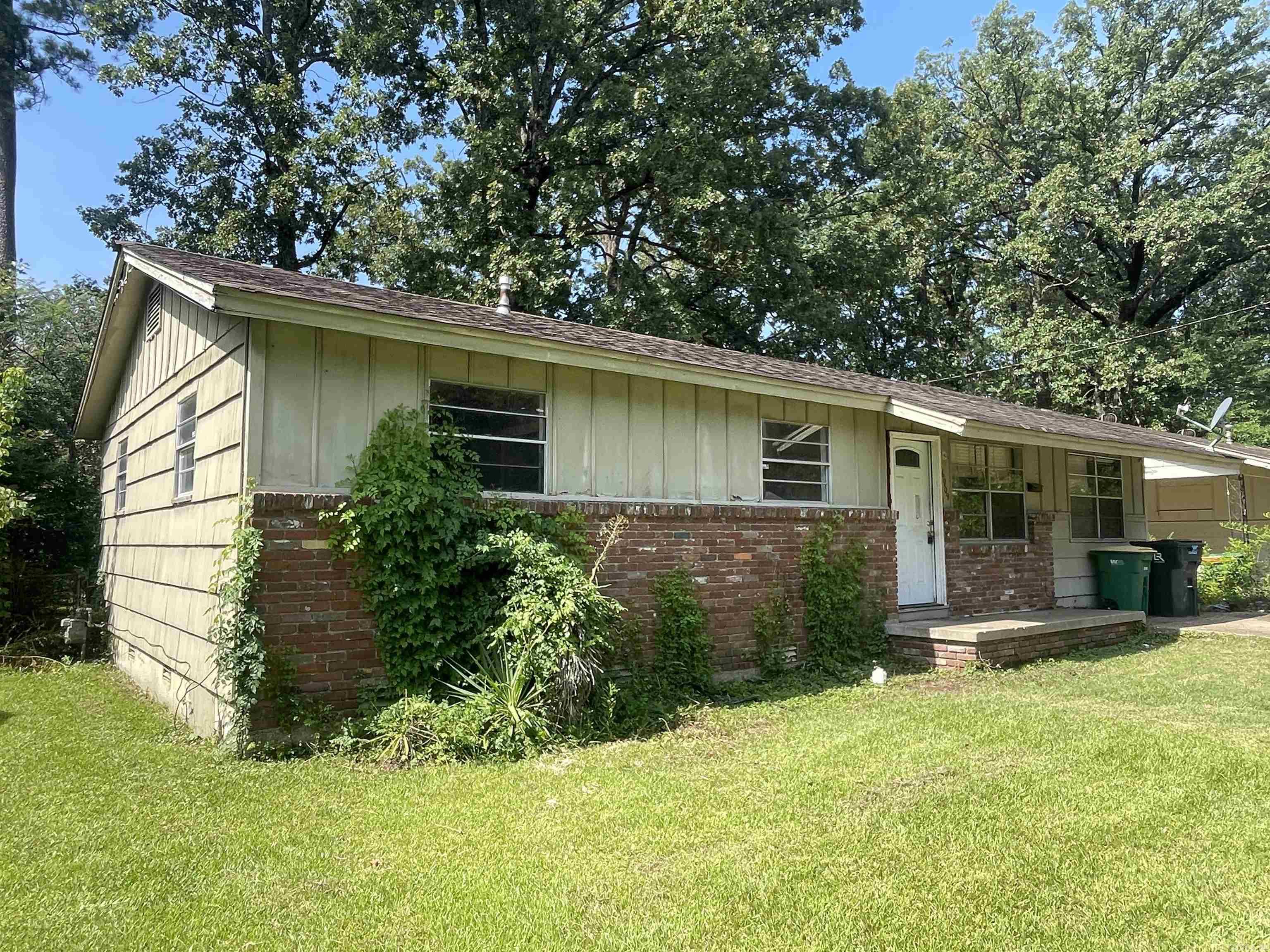 6909 Fairfield Dr  Little Rock, AR