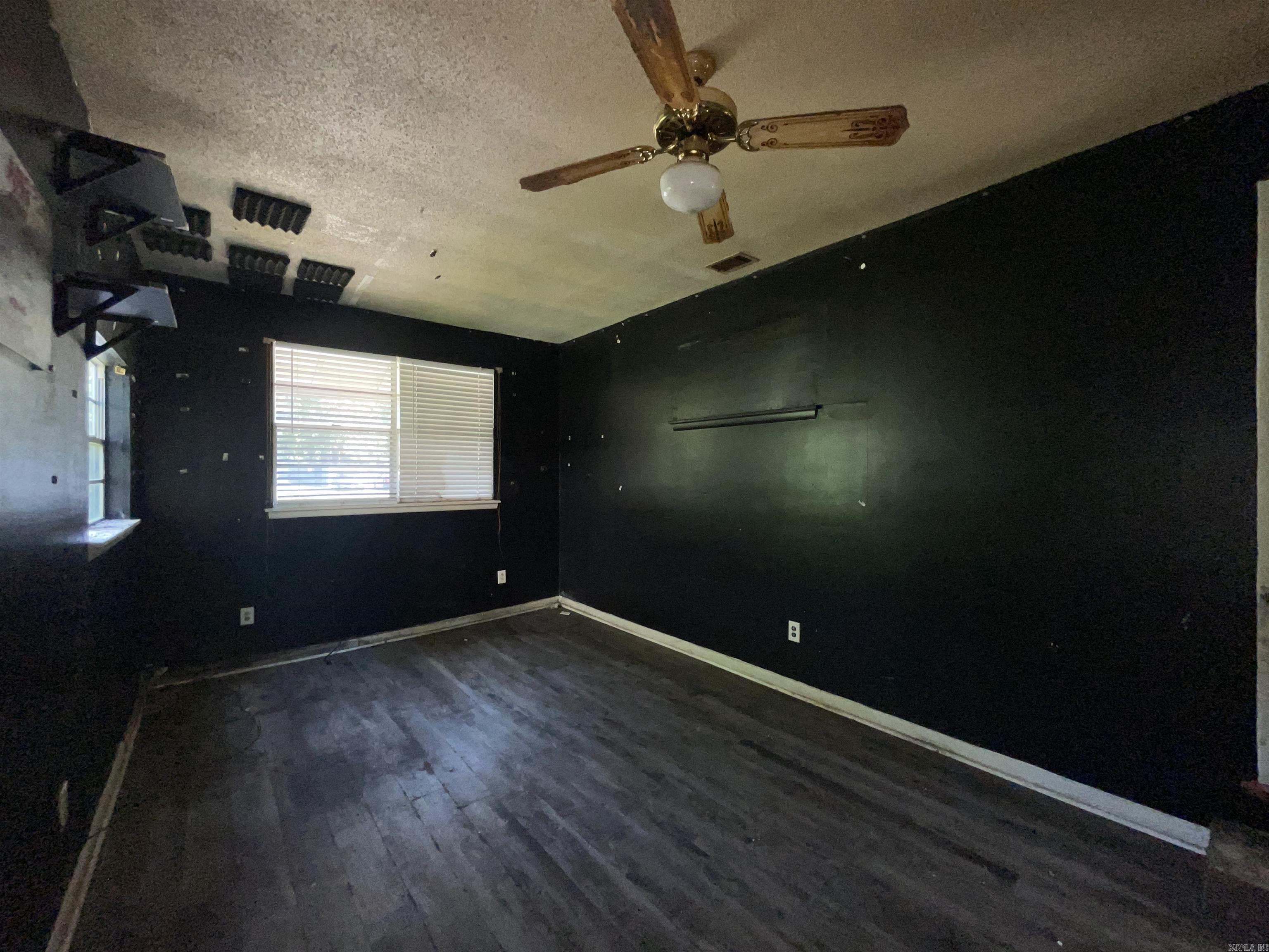 6909 Fairfield Dr  Little Rock, AR