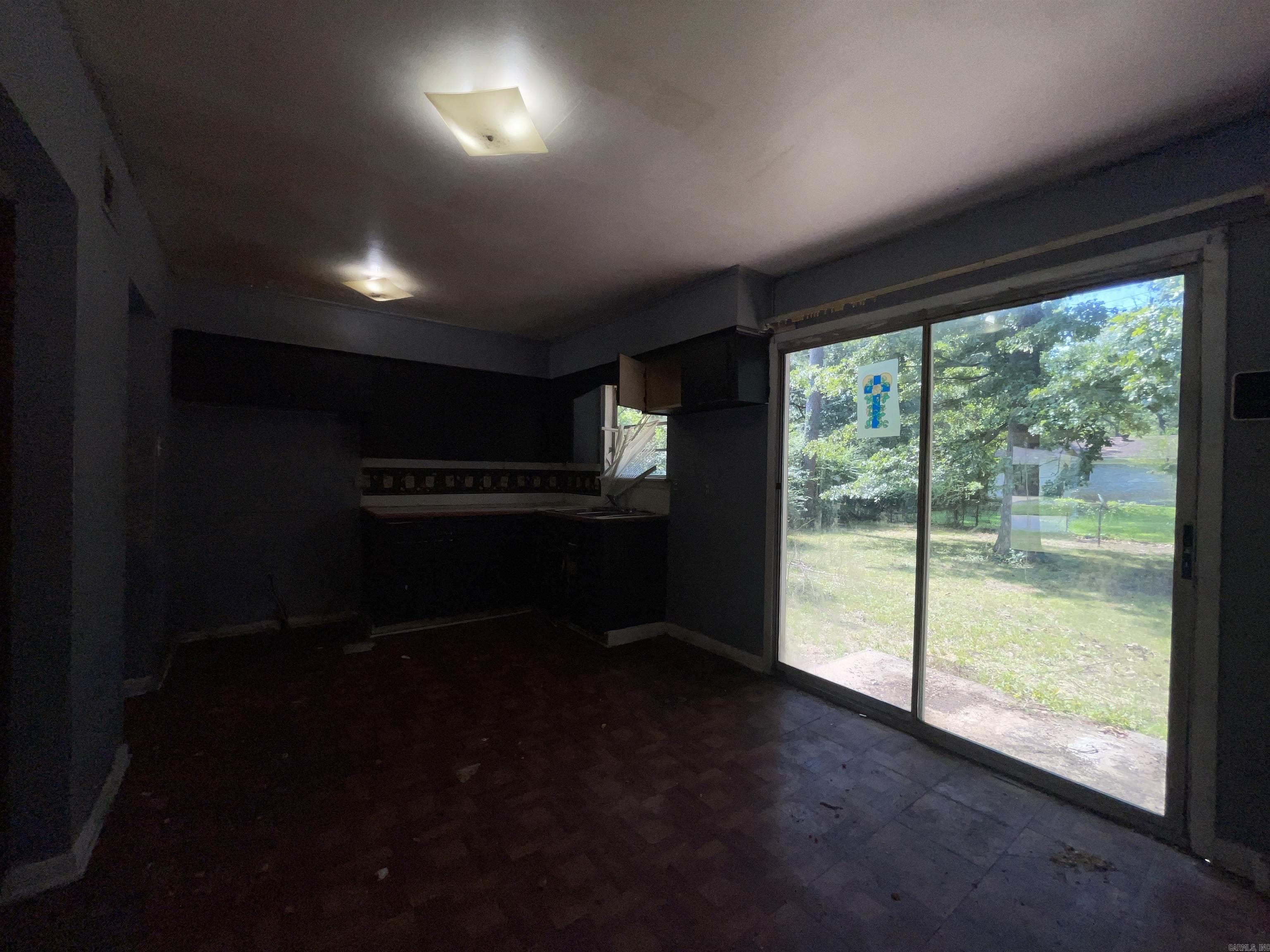 6909 Fairfield Dr  Little Rock, AR