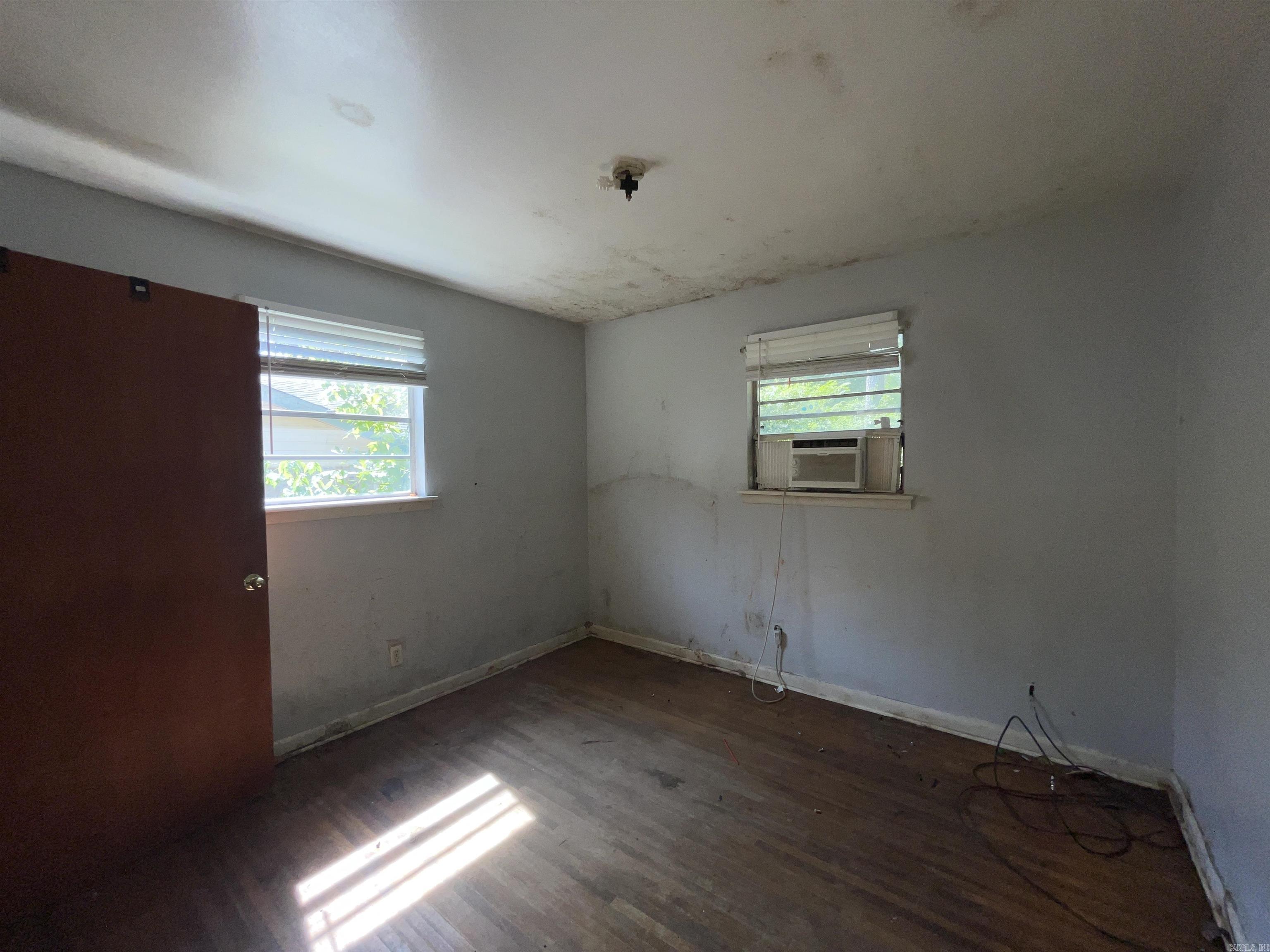 6909 Fairfield Dr  Little Rock, AR