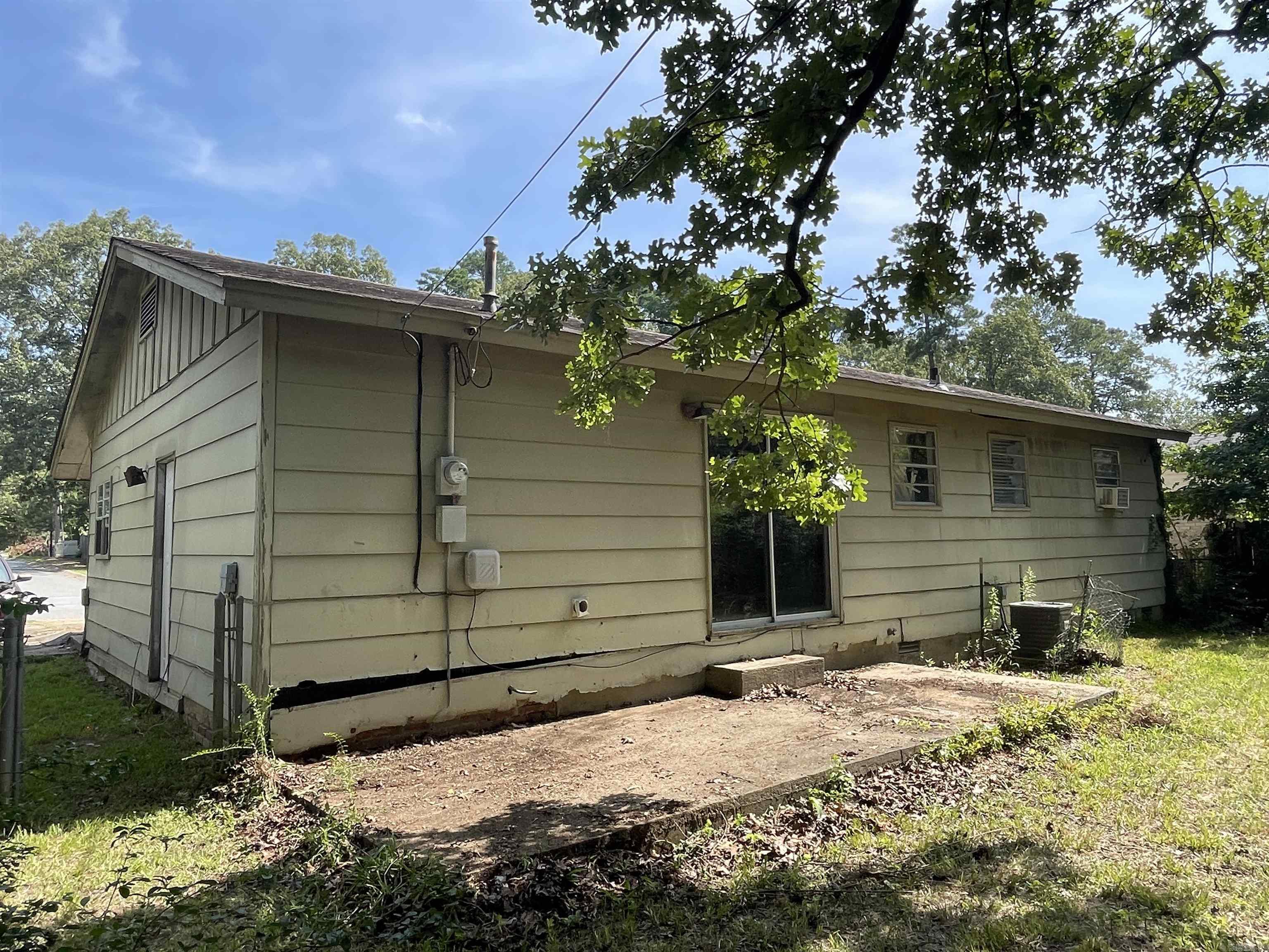 6909 Fairfield Dr  Little Rock, AR