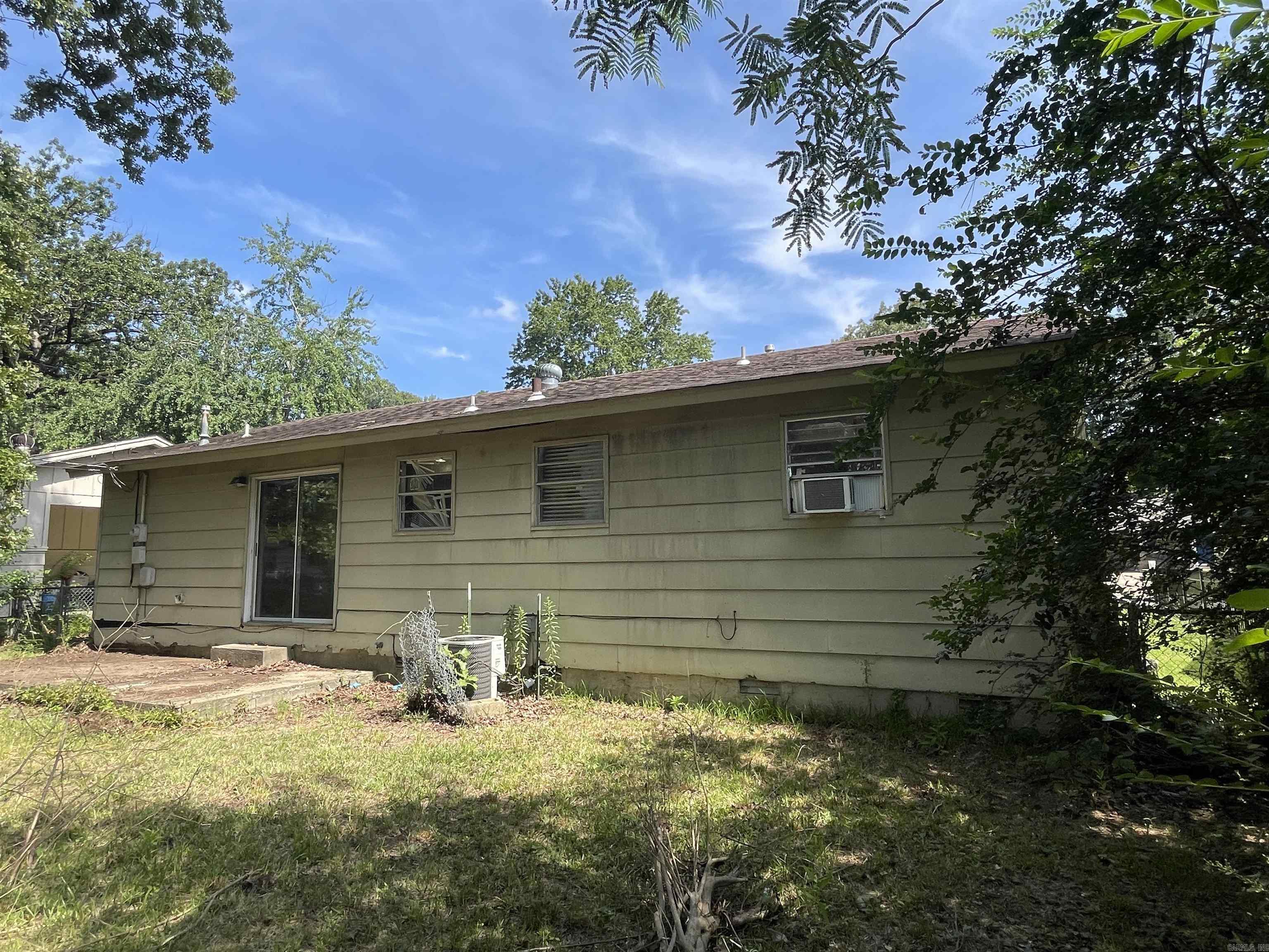 6909 Fairfield Dr  Little Rock, AR