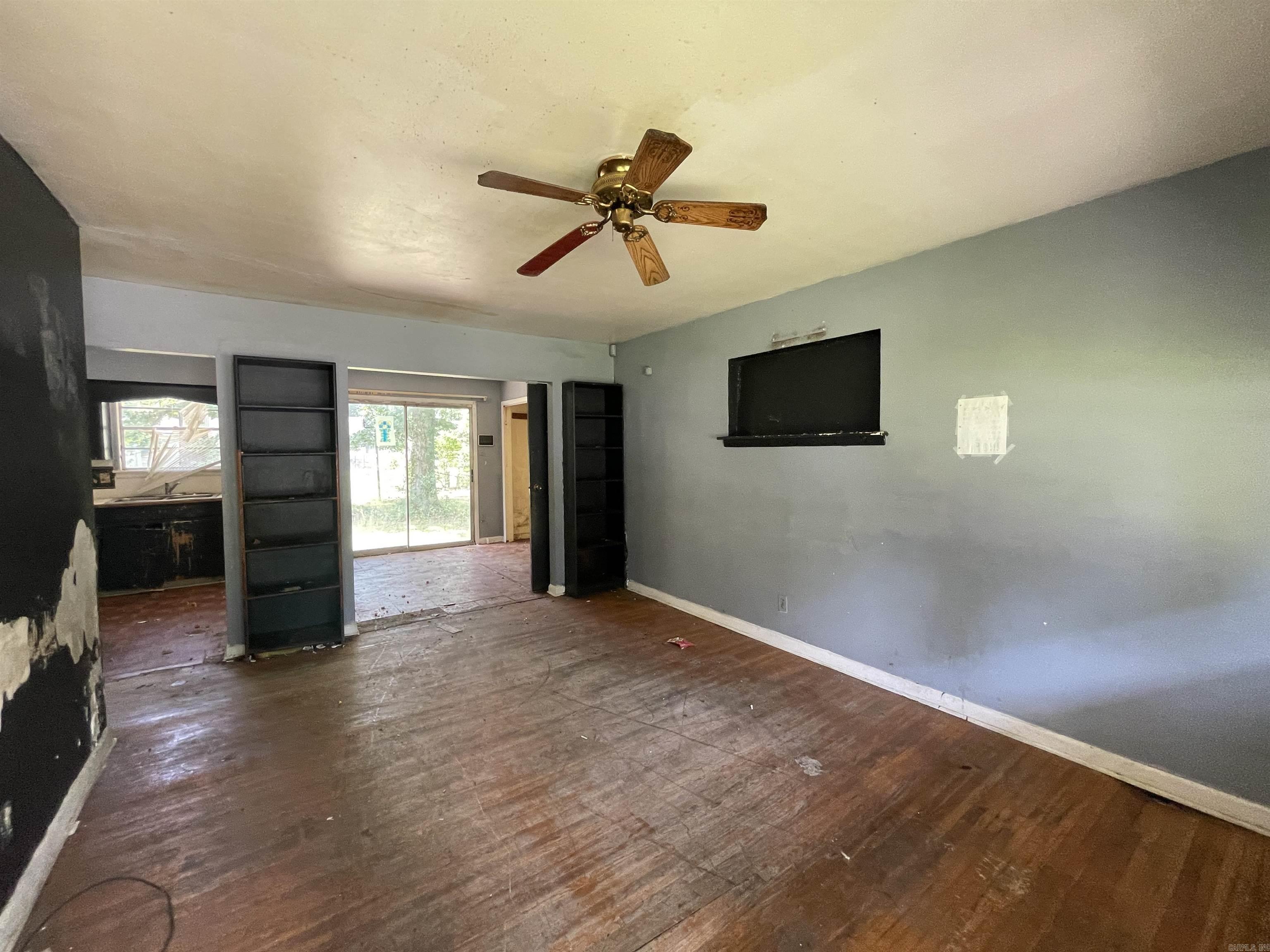 6909 Fairfield Dr  Little Rock, AR