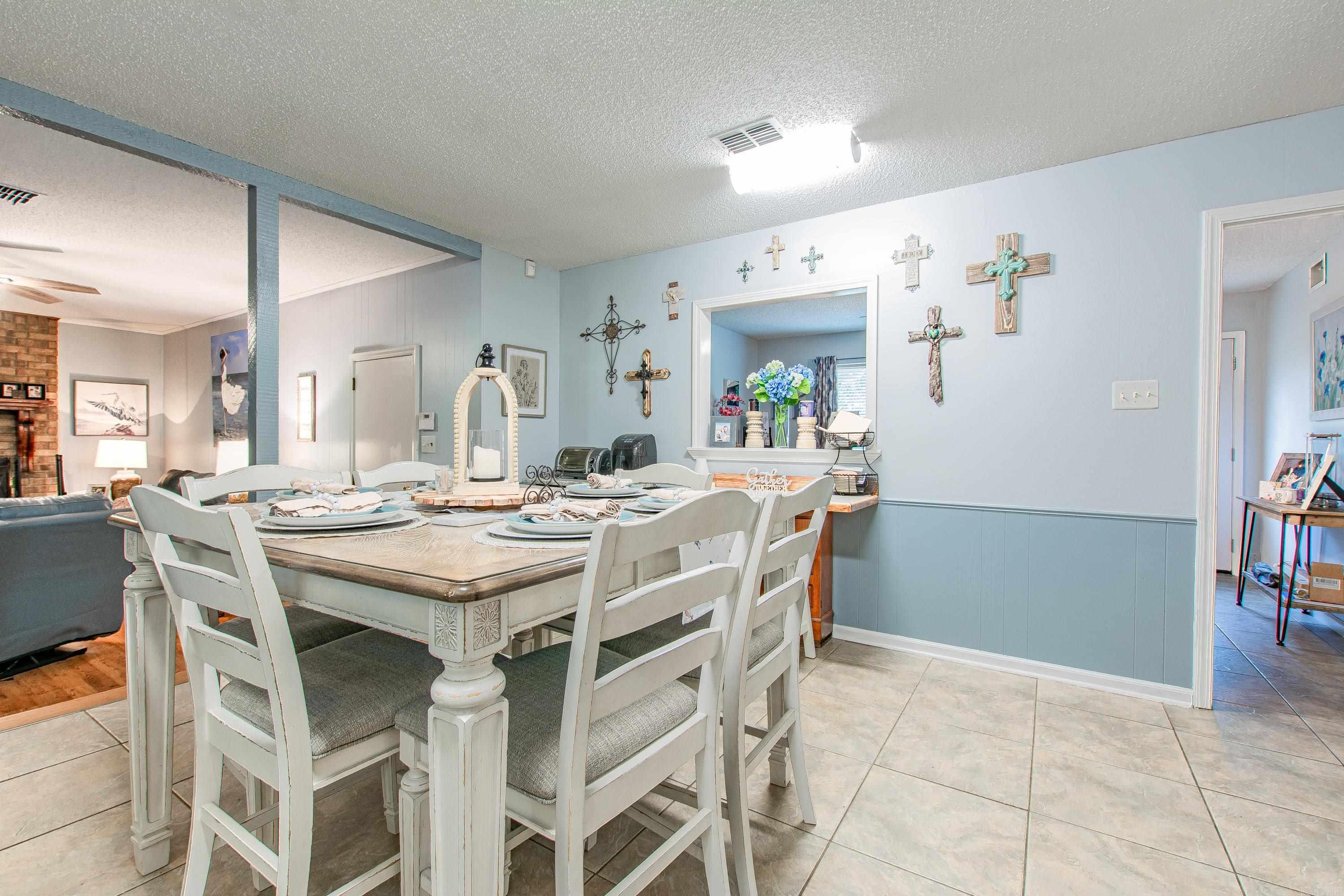 7014 Red Oak Drive  Benton, AR