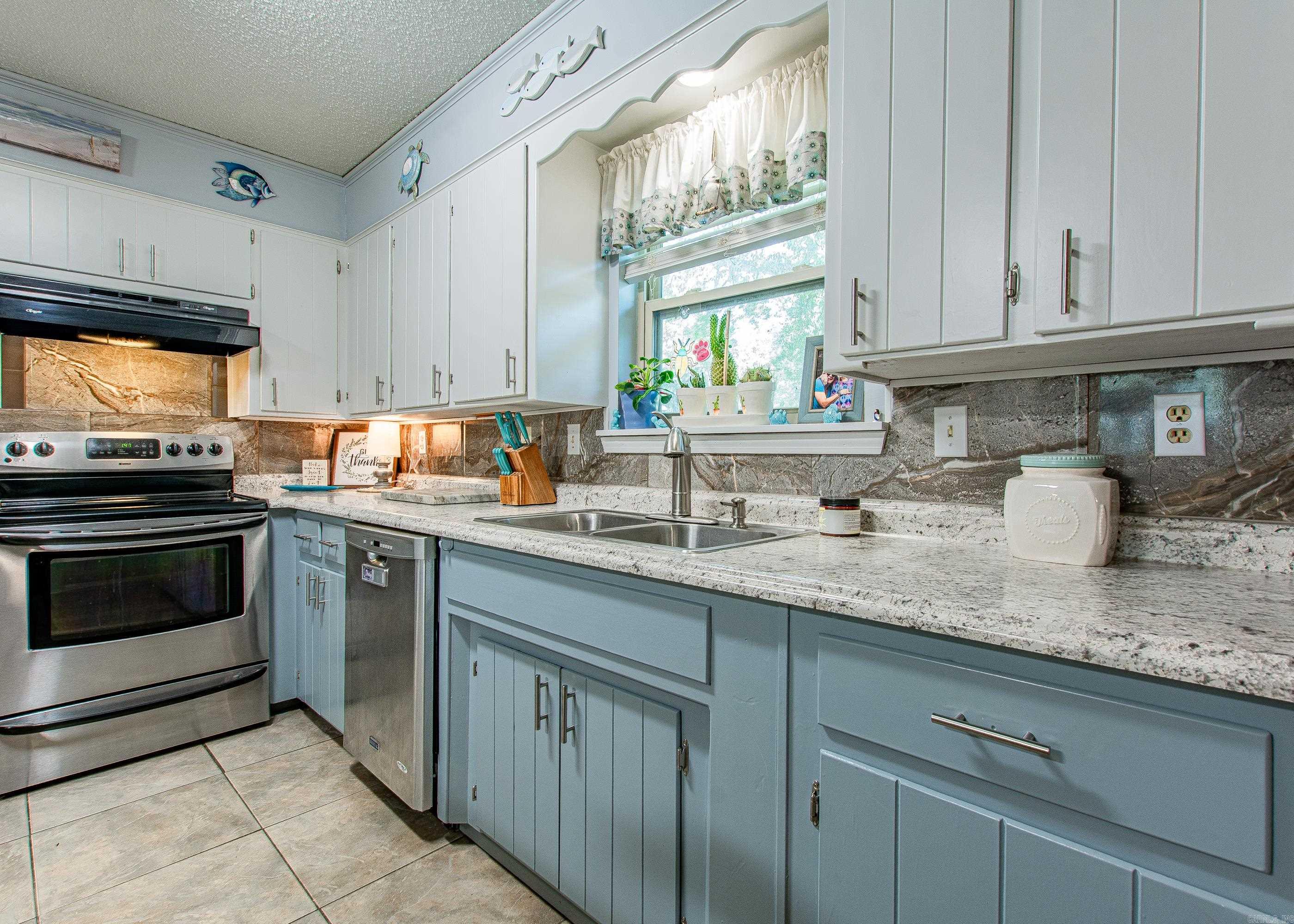 7014 Red Oak Drive  Benton, AR