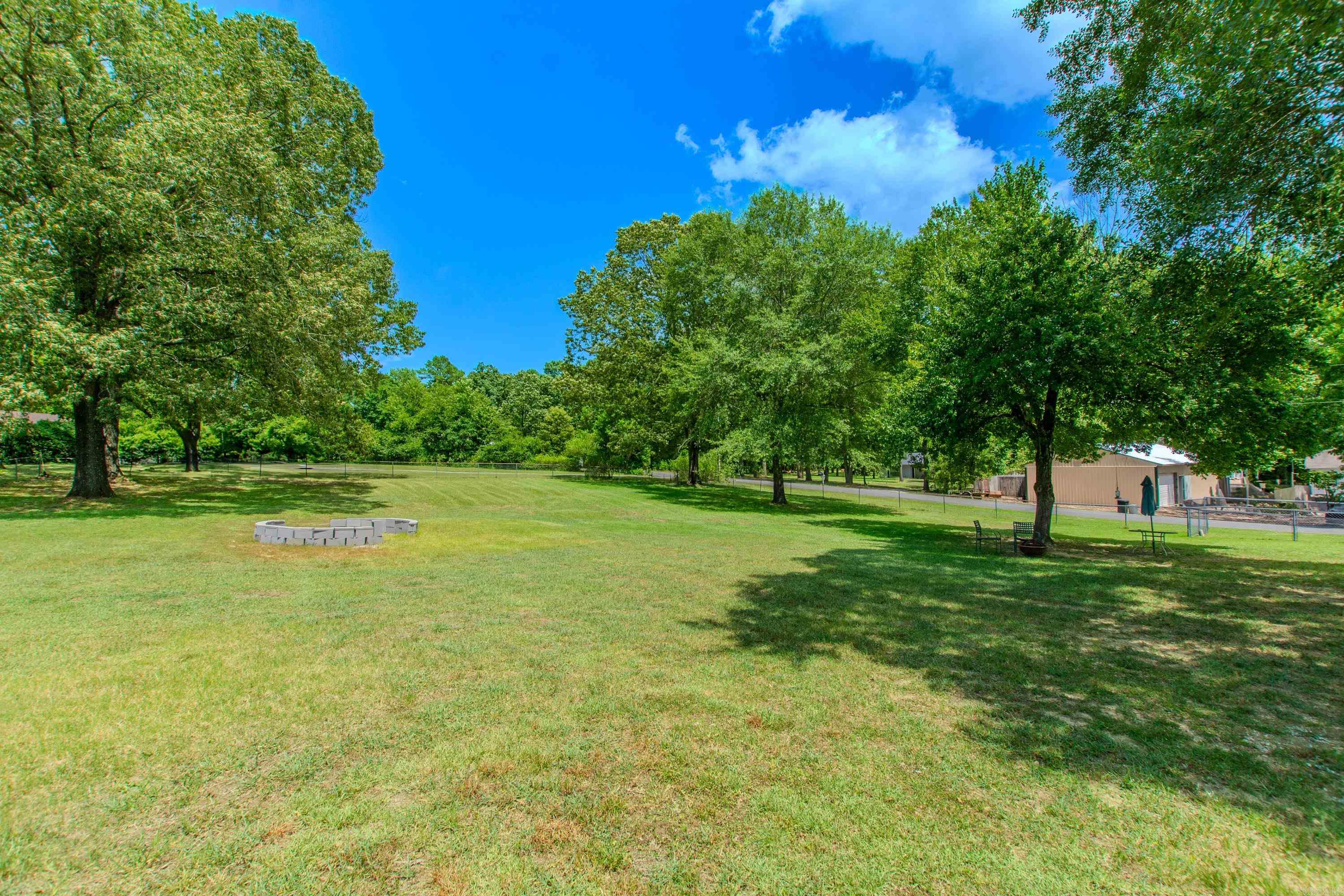 7014 Red Oak Drive  Benton, AR