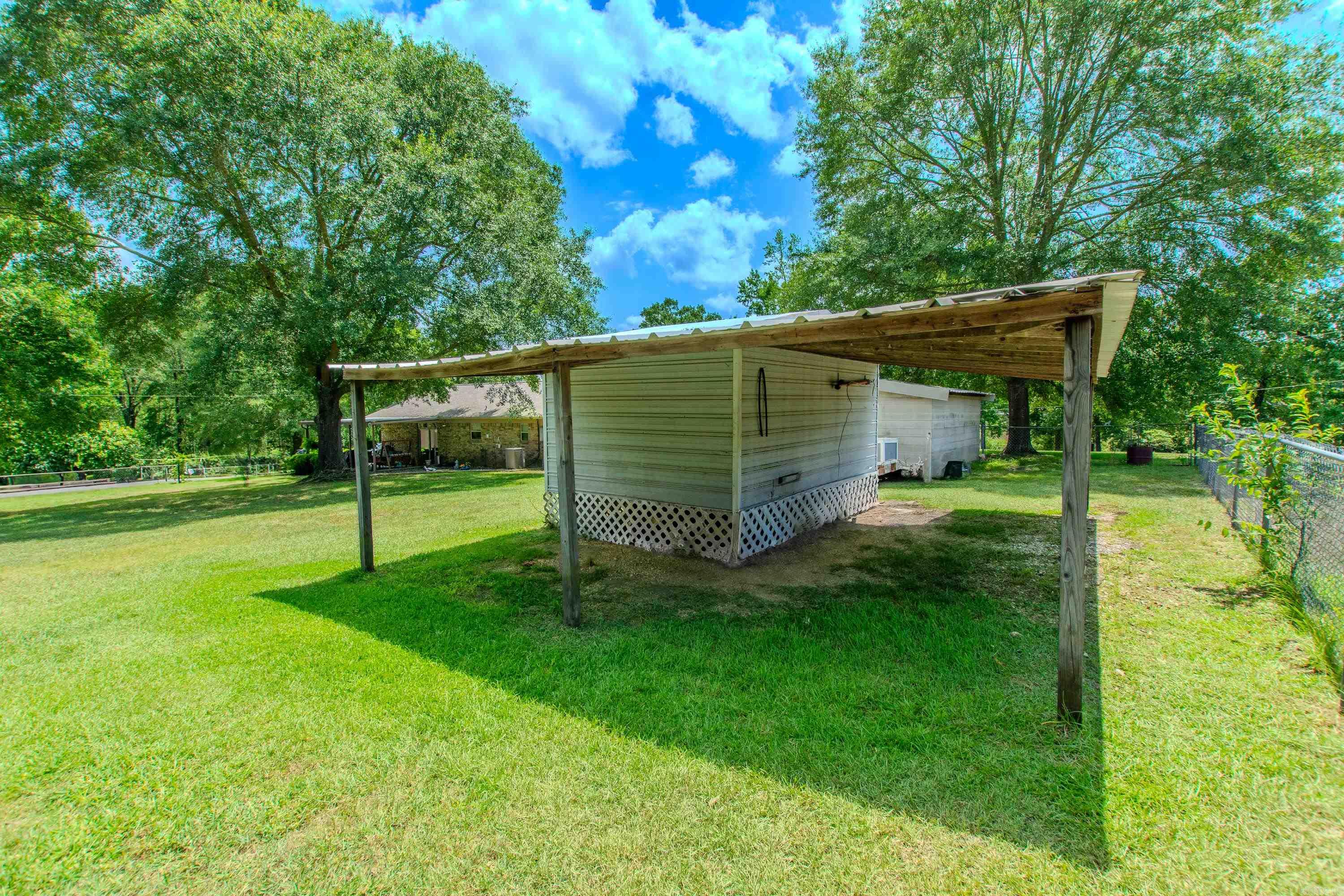 7014 Red Oak Drive  Benton, AR