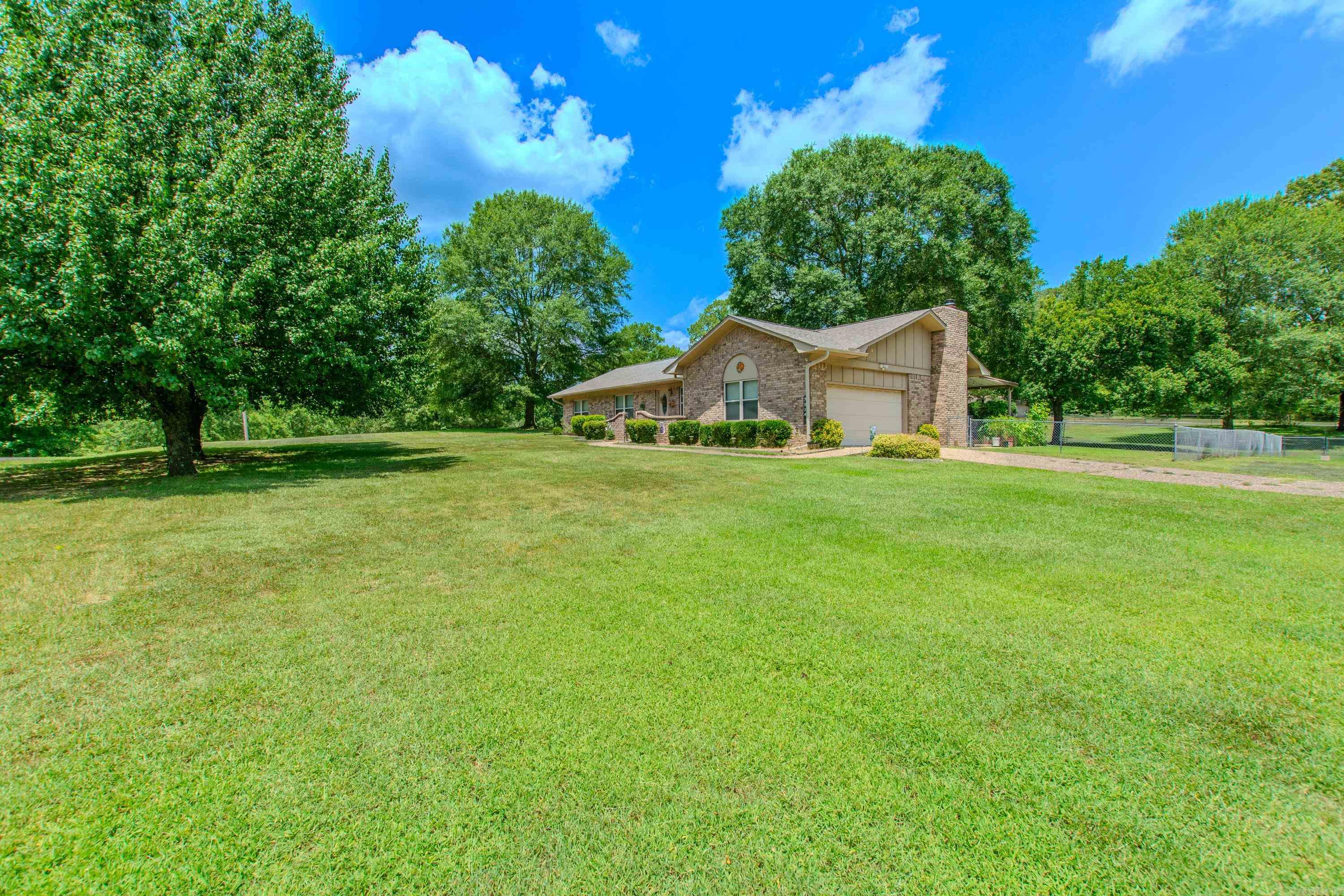 7014 Red Oak Drive  Benton, AR