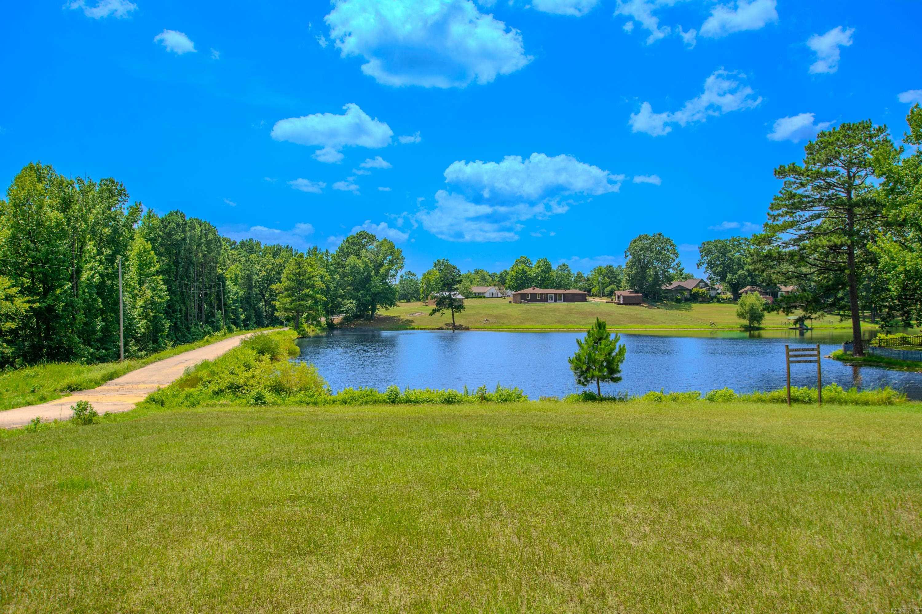 7014 Red Oak Drive  Benton, AR