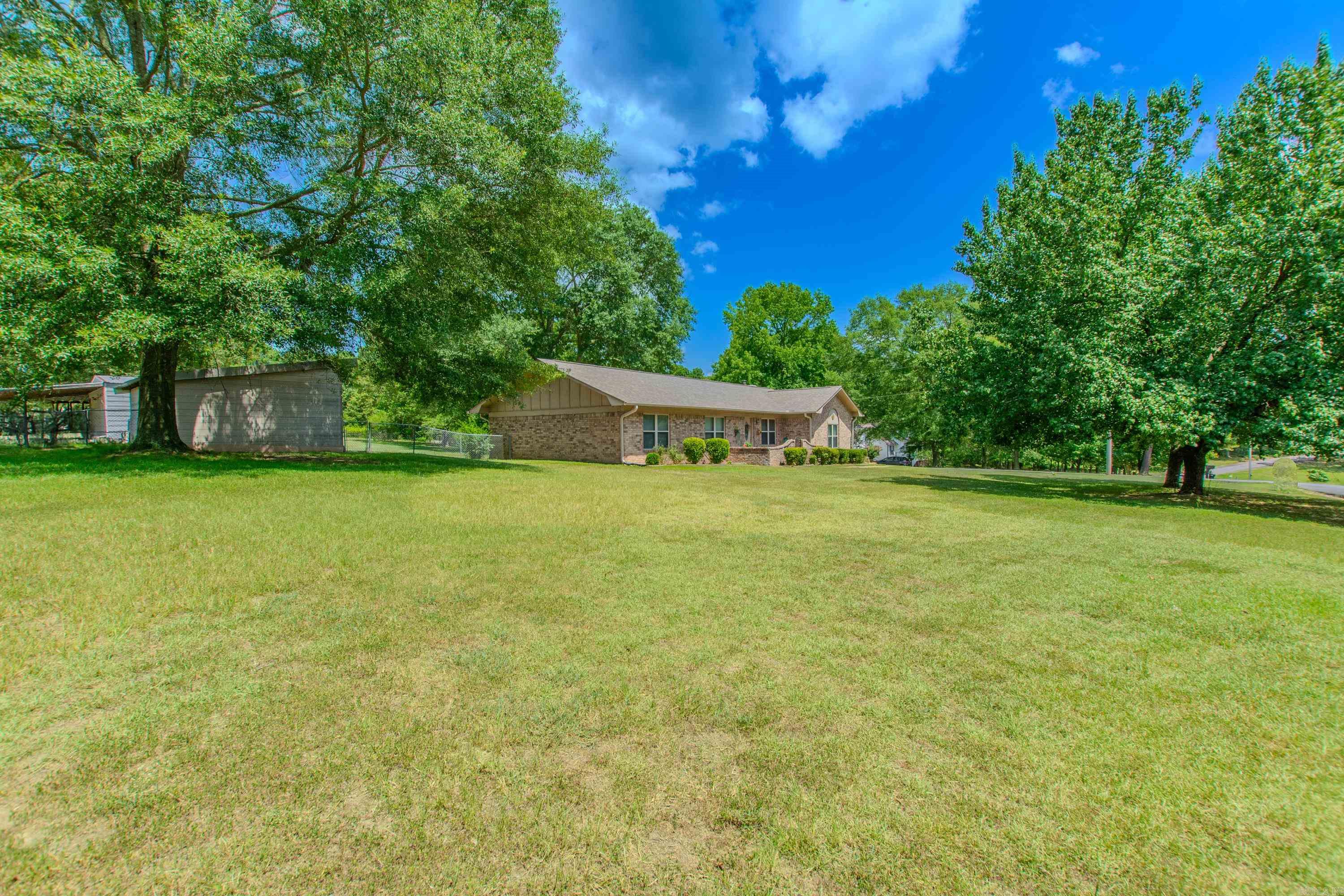 7014 Red Oak Drive  Benton, AR