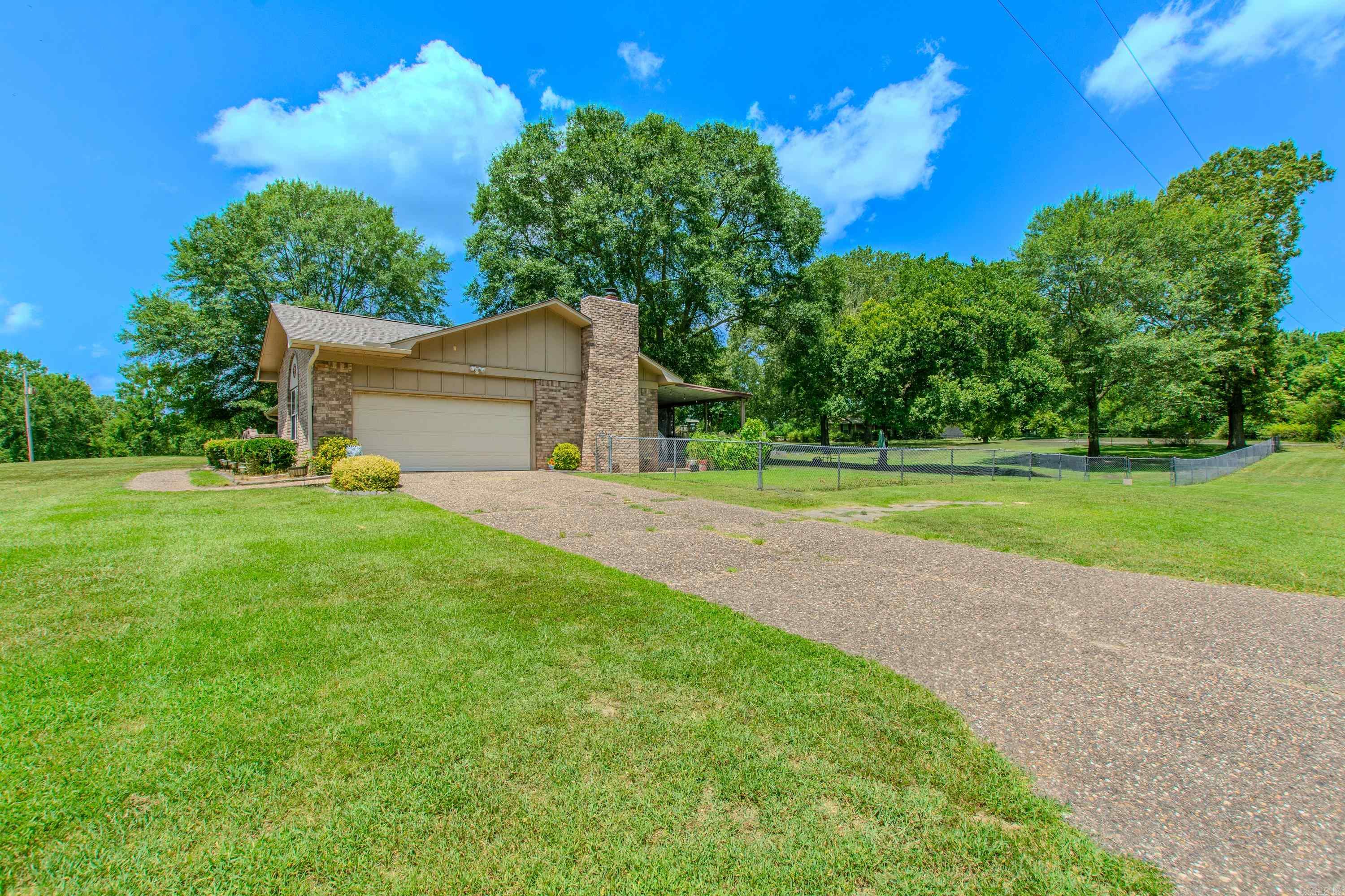 7014 Red Oak Drive  Benton, AR