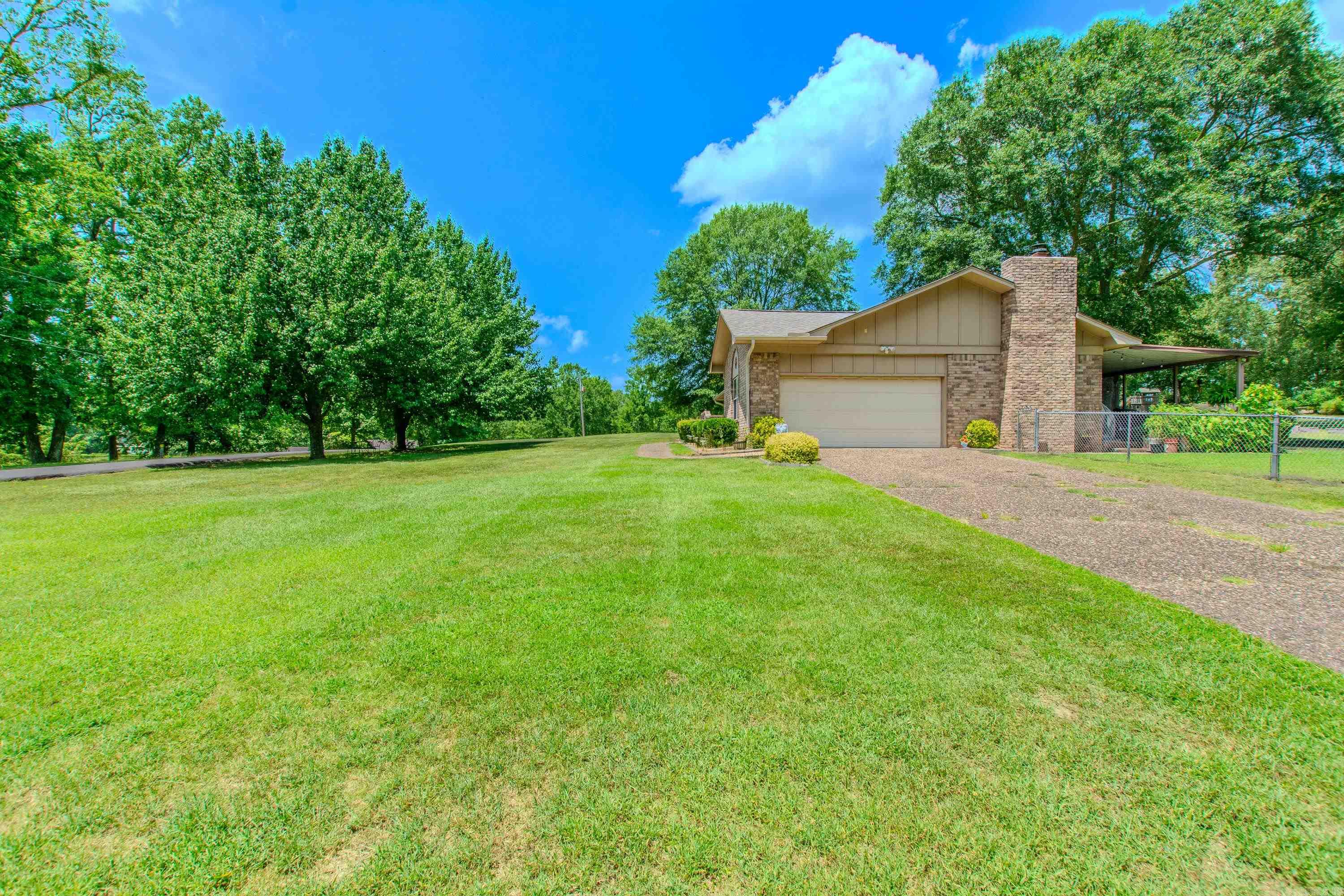 7014 Red Oak Drive  Benton, AR